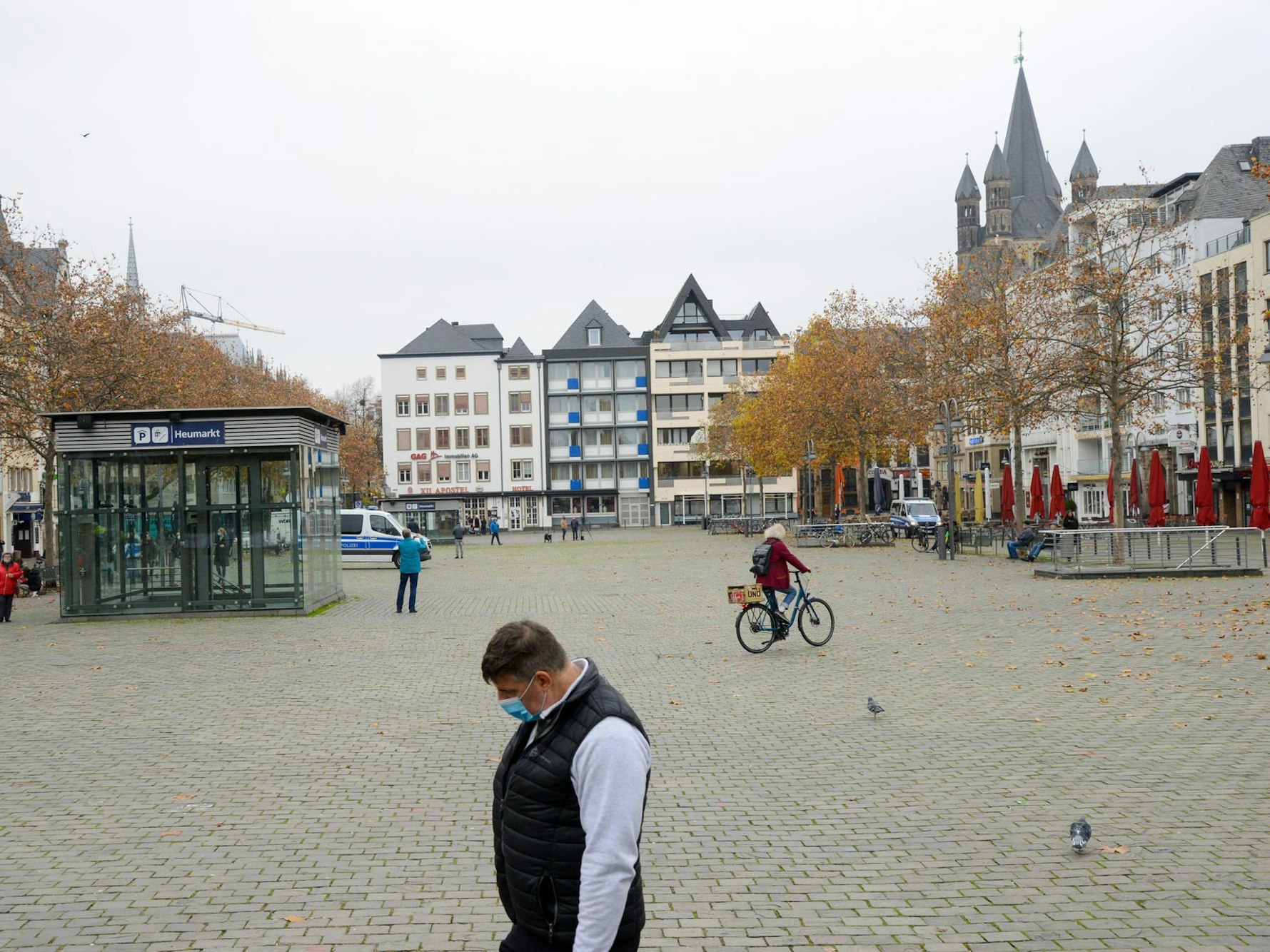 Blick auf den fast menschenleeren Heumarkt