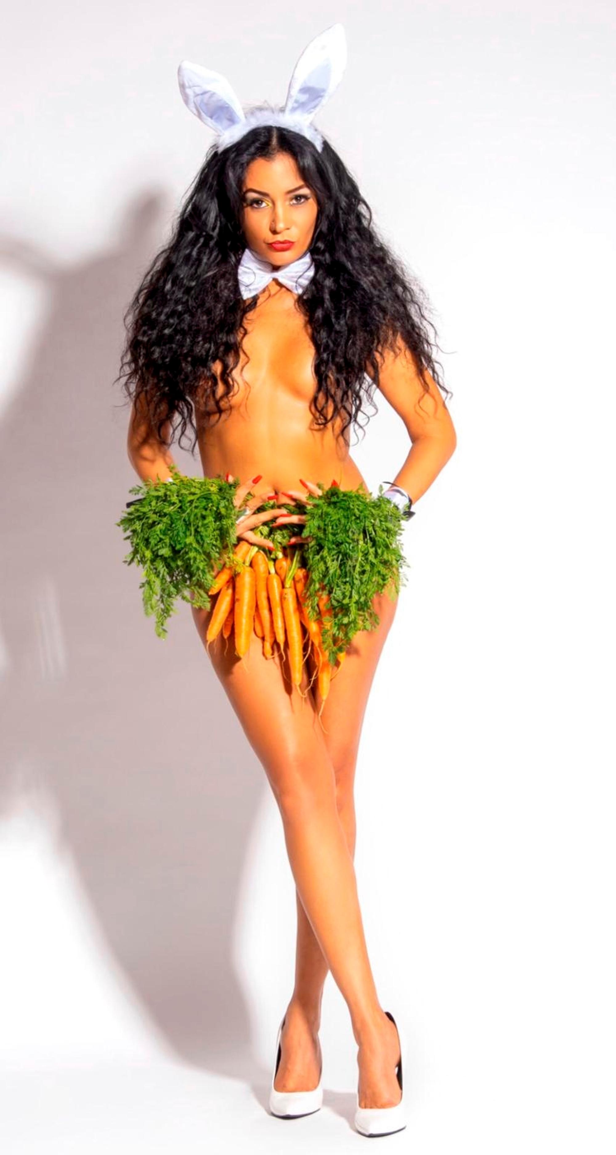 sambaqueenplayboybunny3