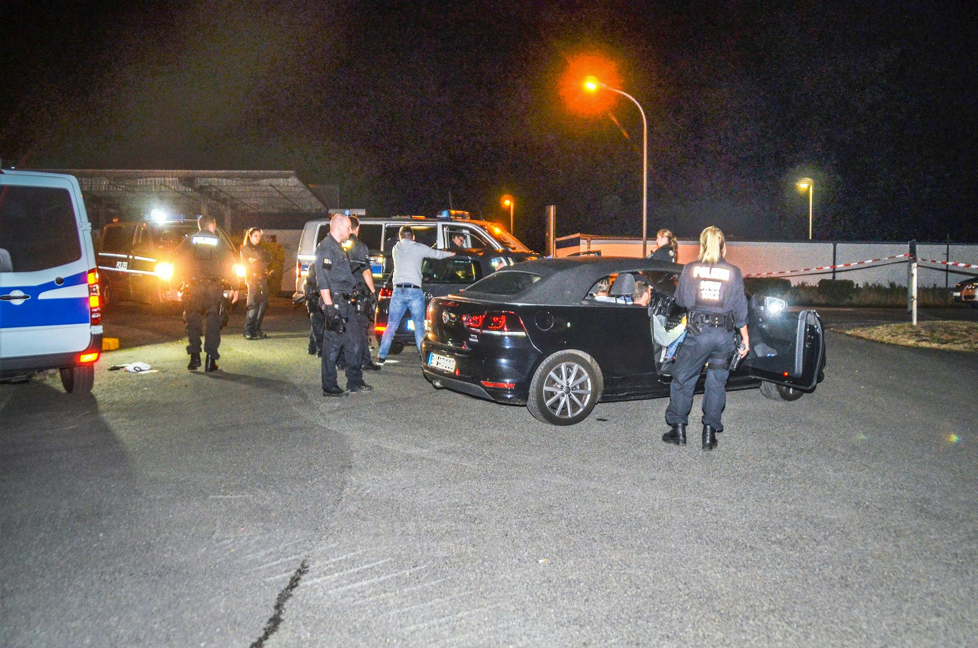 FC_Attacke_Fanbus_polizei_05092018