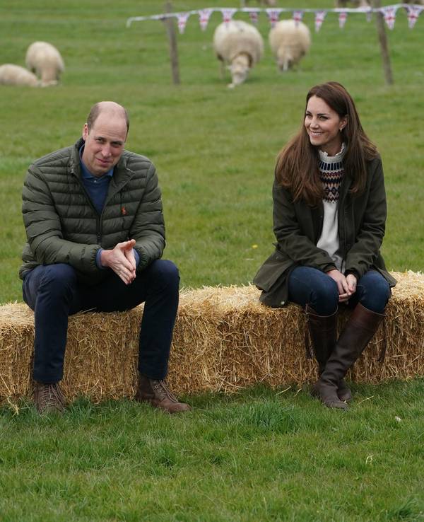 Prinz William und Ehefrau Herzogin Kate am 27. April 2021 in bei ihrem Besuch auf der Manor Farm