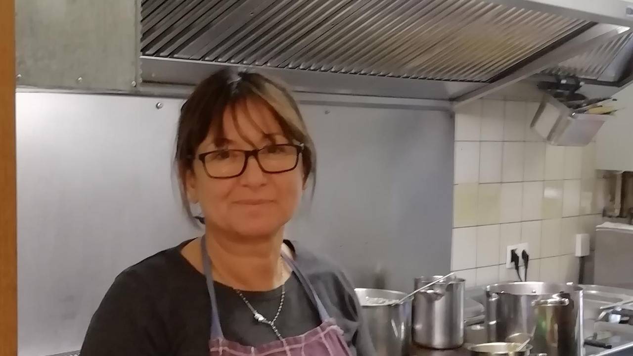 Iva Markota in der Küche des Birkenhof in Köln.