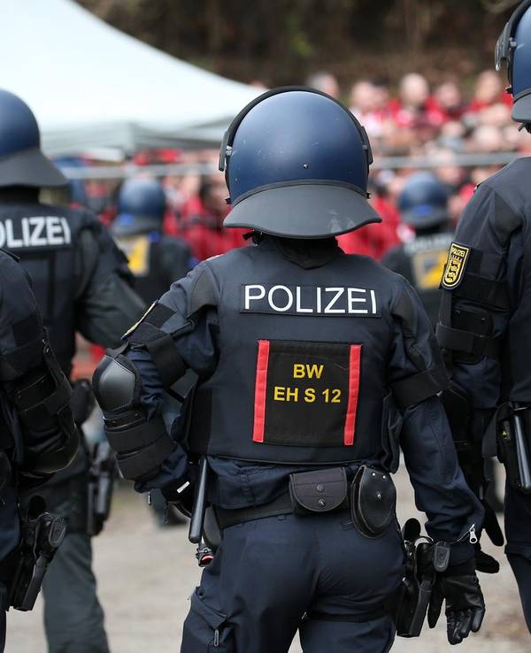 Polizei-Fußball