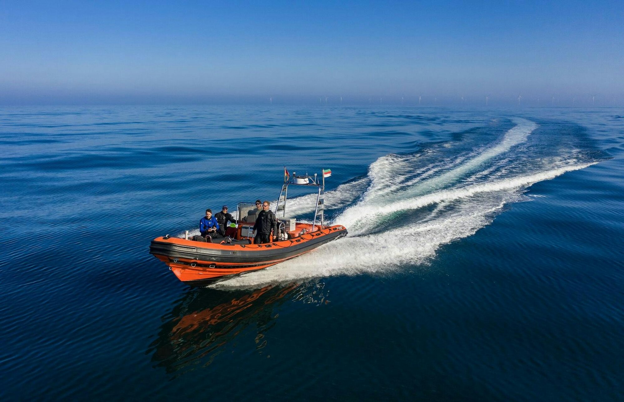 Die Forscher auf der Fahrt zum Einsatzort.