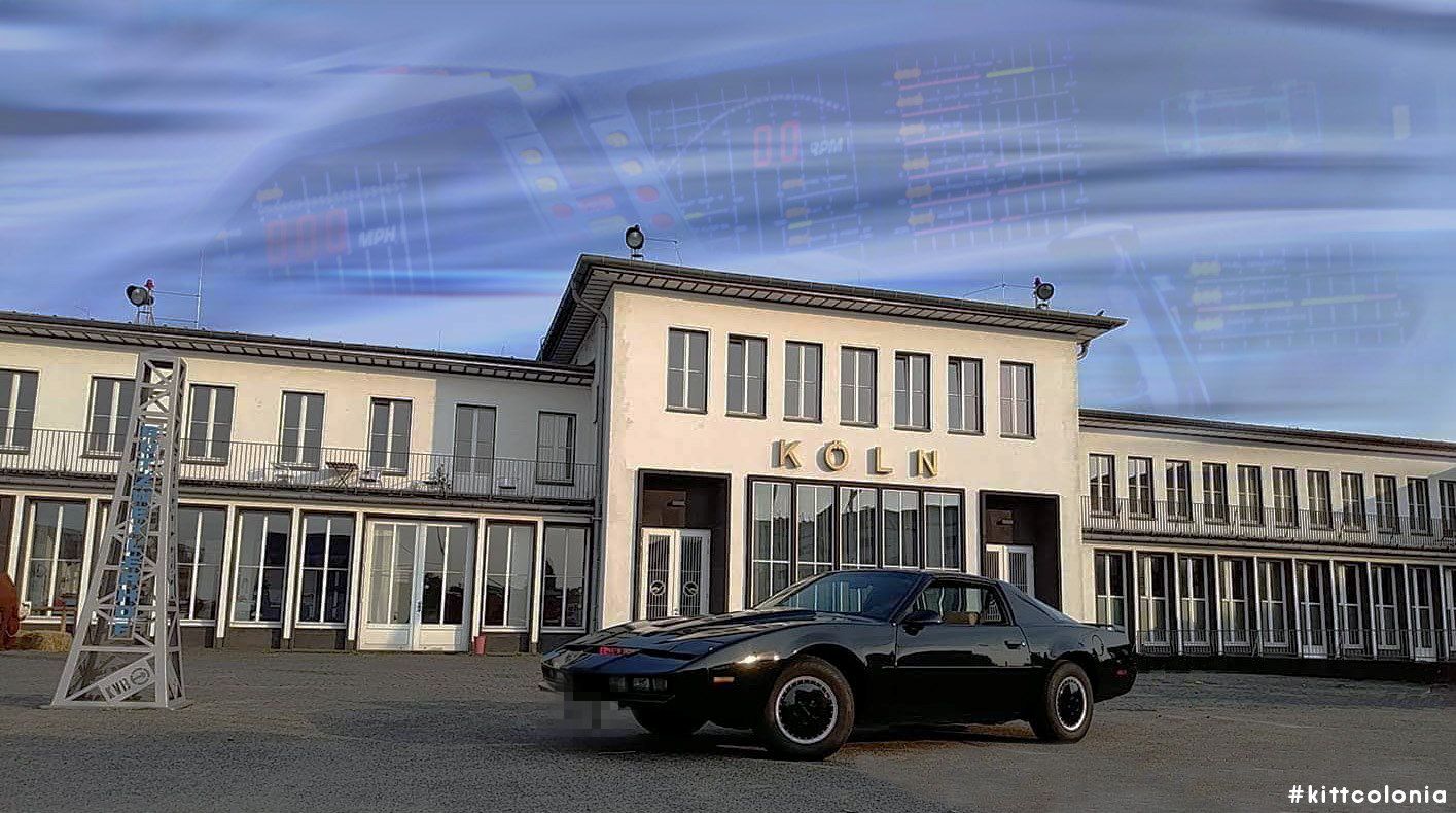 Nachbau des Kult-Autos KITT aus der Serie Knight Rider in Köln.