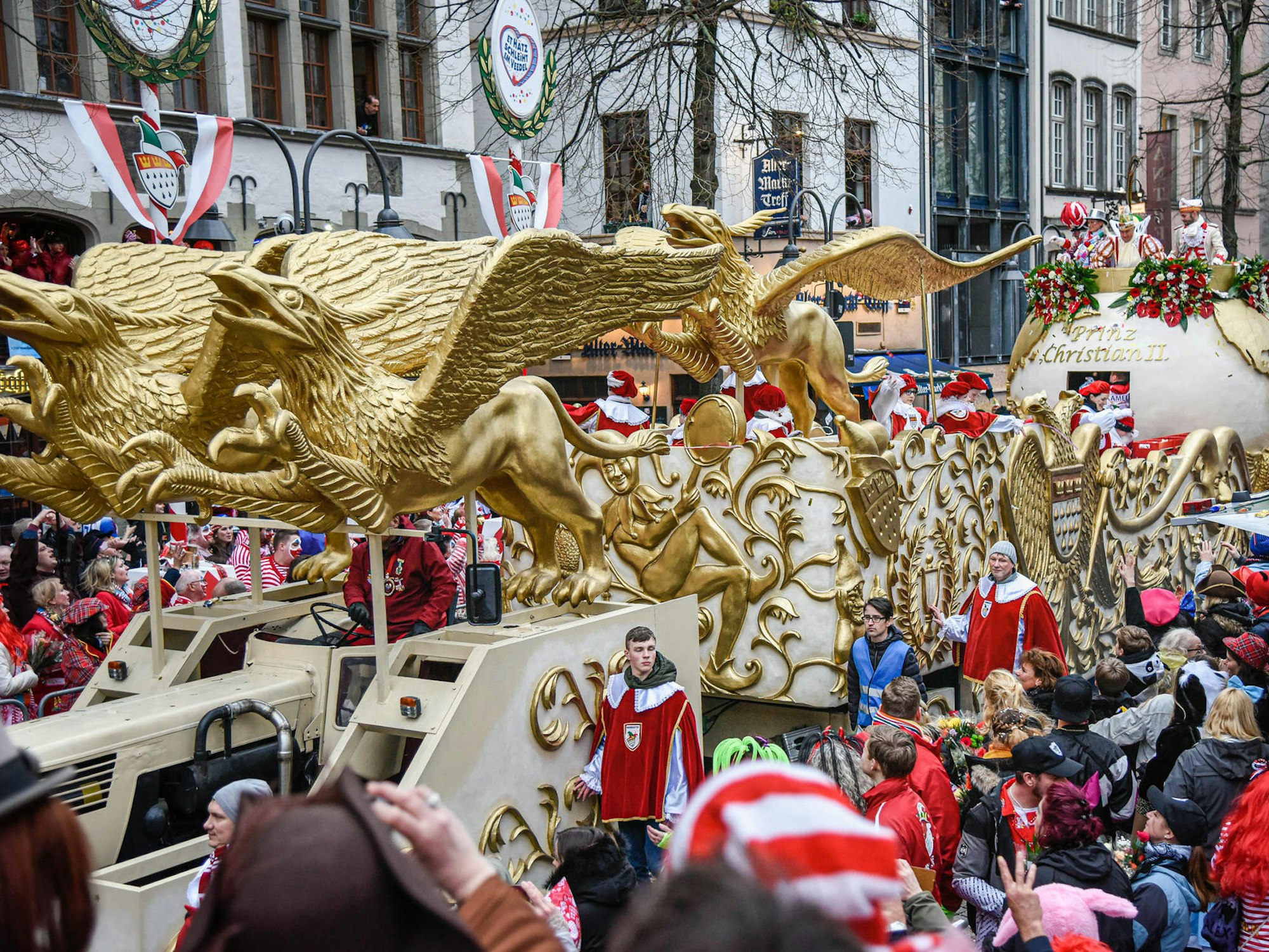 Rosenmontagszug in Köln auf dem Heumarkt