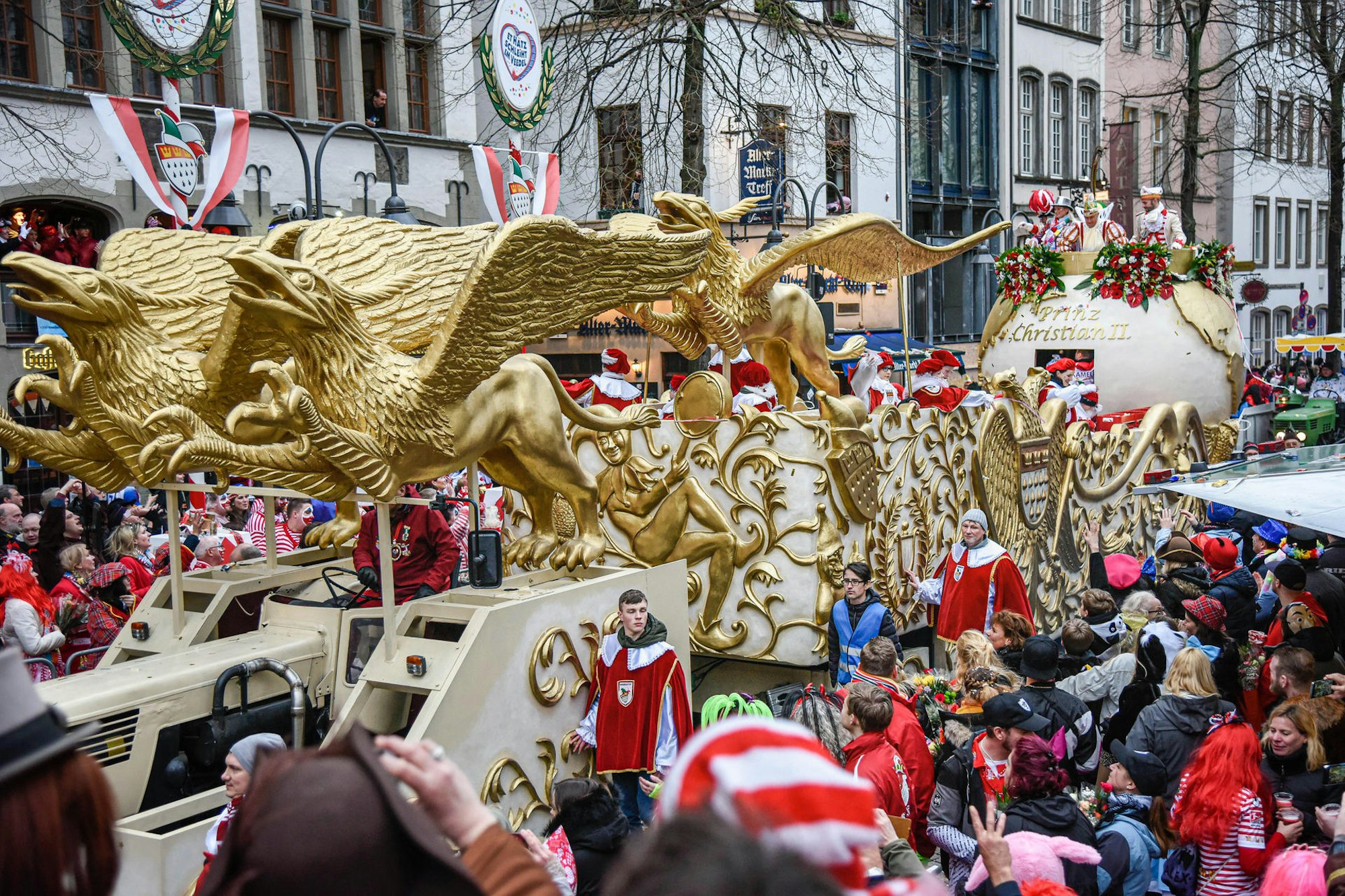 Rosenmontagszug in Köln auf dem Heumarkt