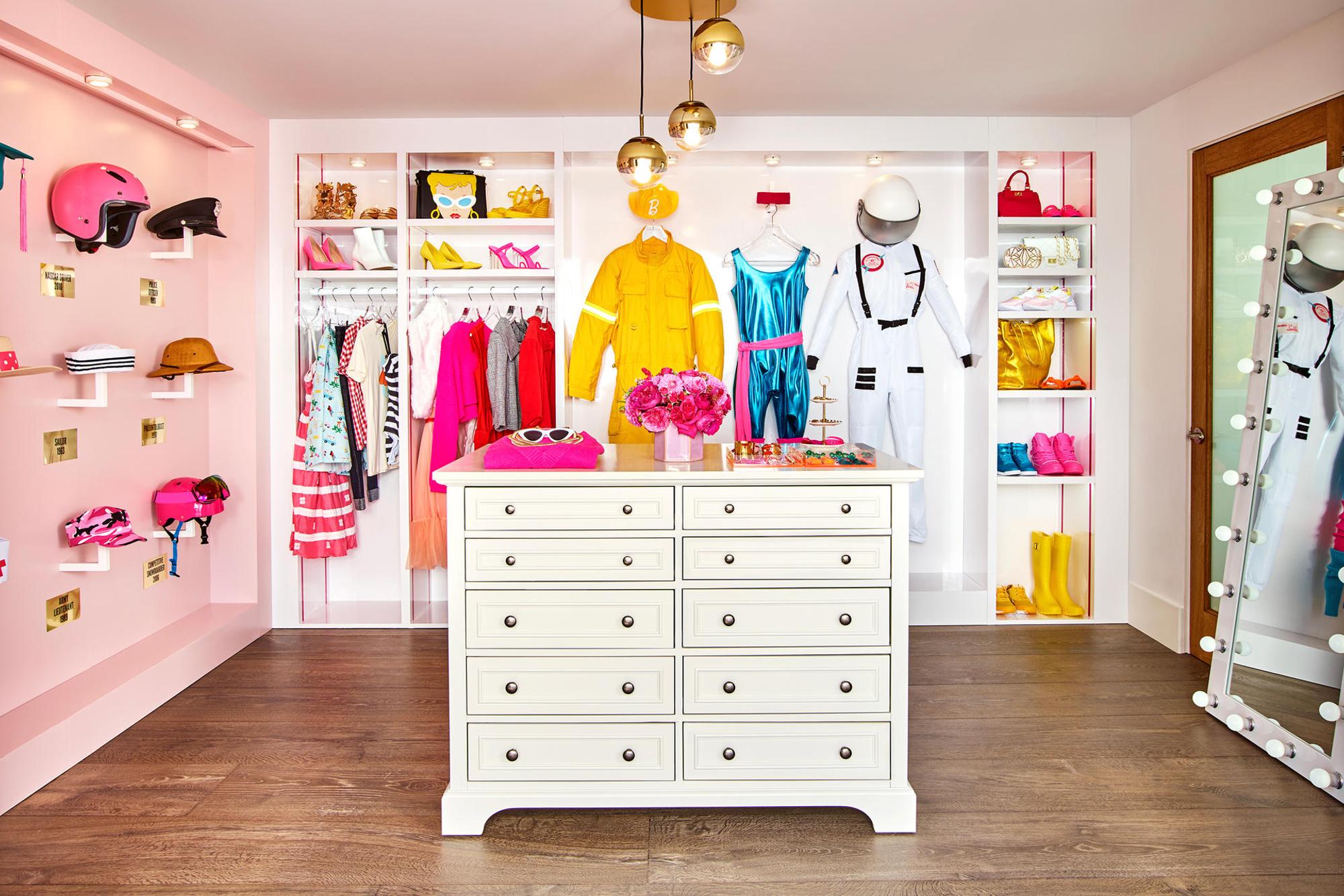 Airbnb_Barbie Haus_Berufe