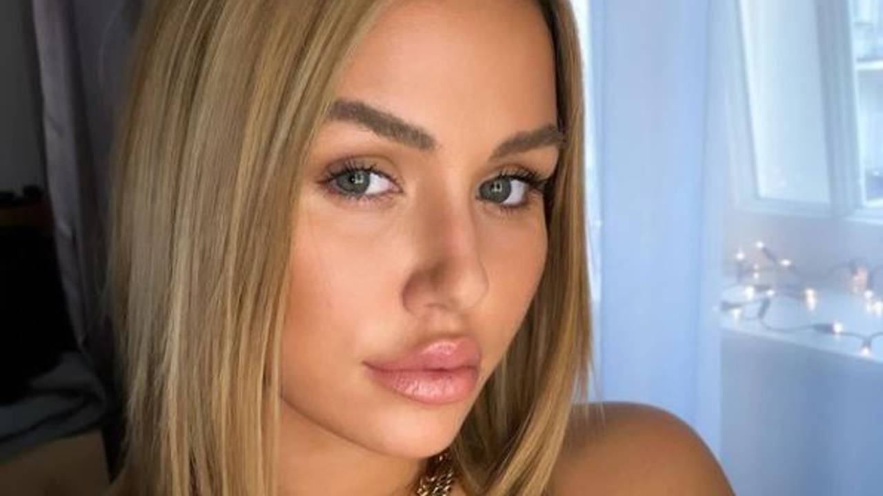 Kim Gloss lässt es sich im Strand von Tulum gut gehen – trotz Lockdown in Deutschland.