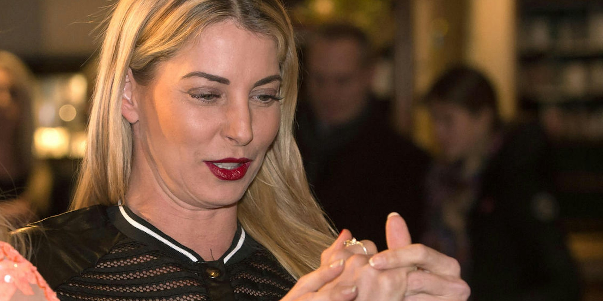 Giulia Siegel gewinnt Promis unter Palmen