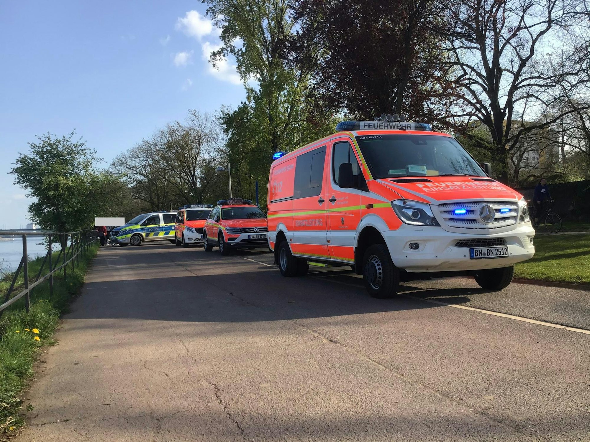 Rettungseinsatz am Rhein in Bonn: Der Mann war bereits völlig unterkühlt.