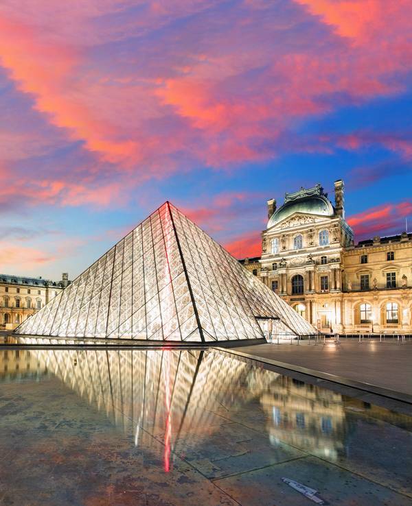 Louvre_Pyramide