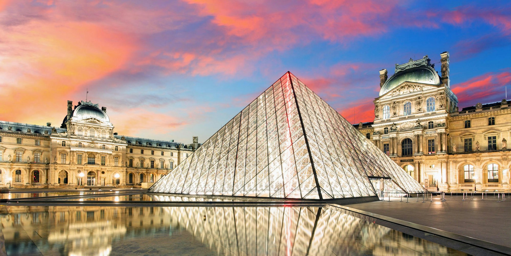 Louvre_Pyramide