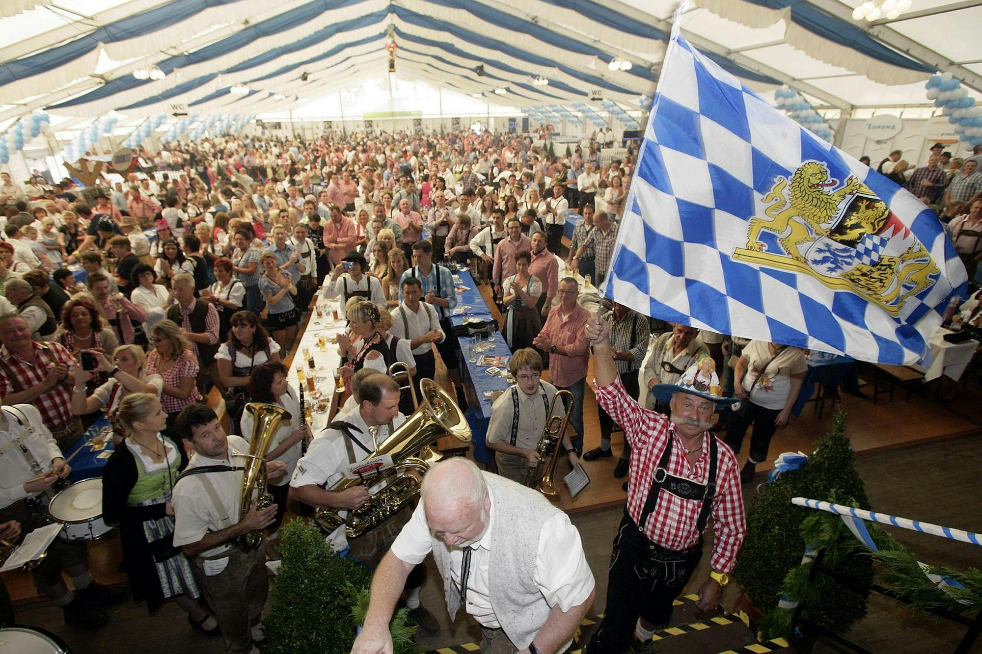 Das Festzelt des Kölner Oktoberfestes.