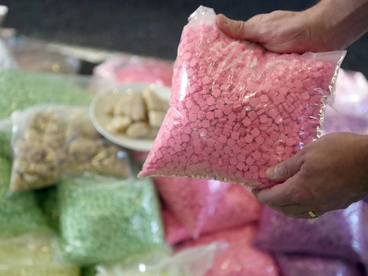 Ecstasy-Pillen sind in Beuteln verpackt.