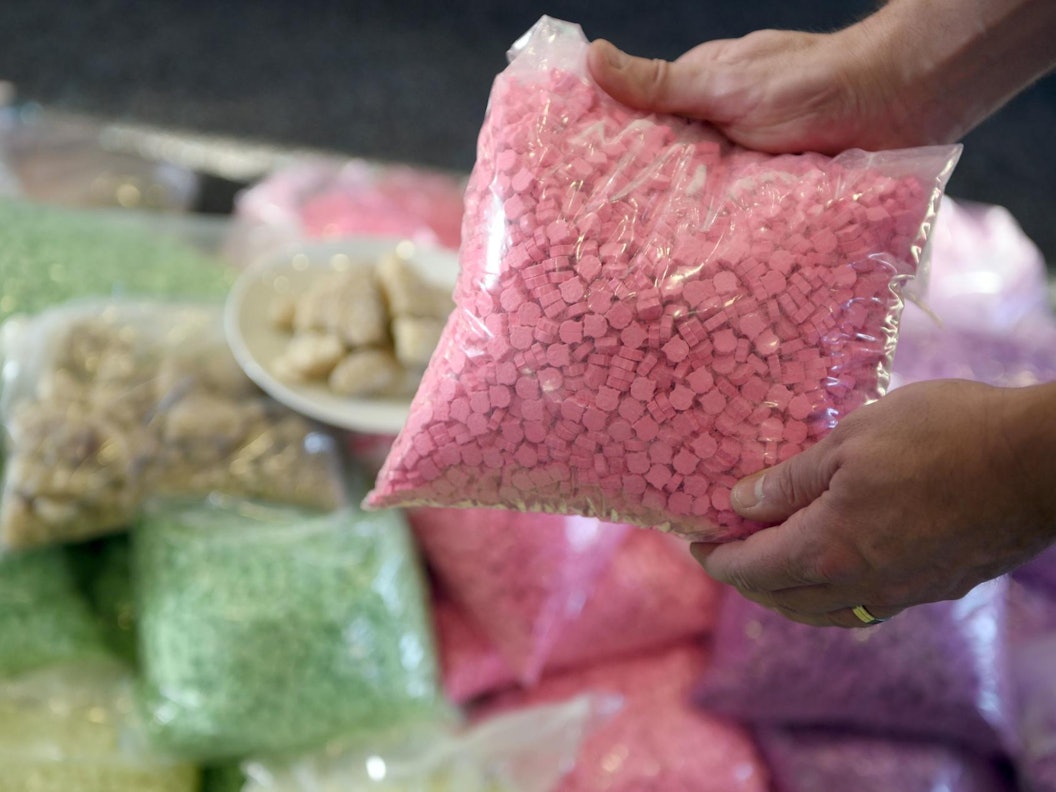 Ecstasy-Pillen sind in Beuteln verpackt.