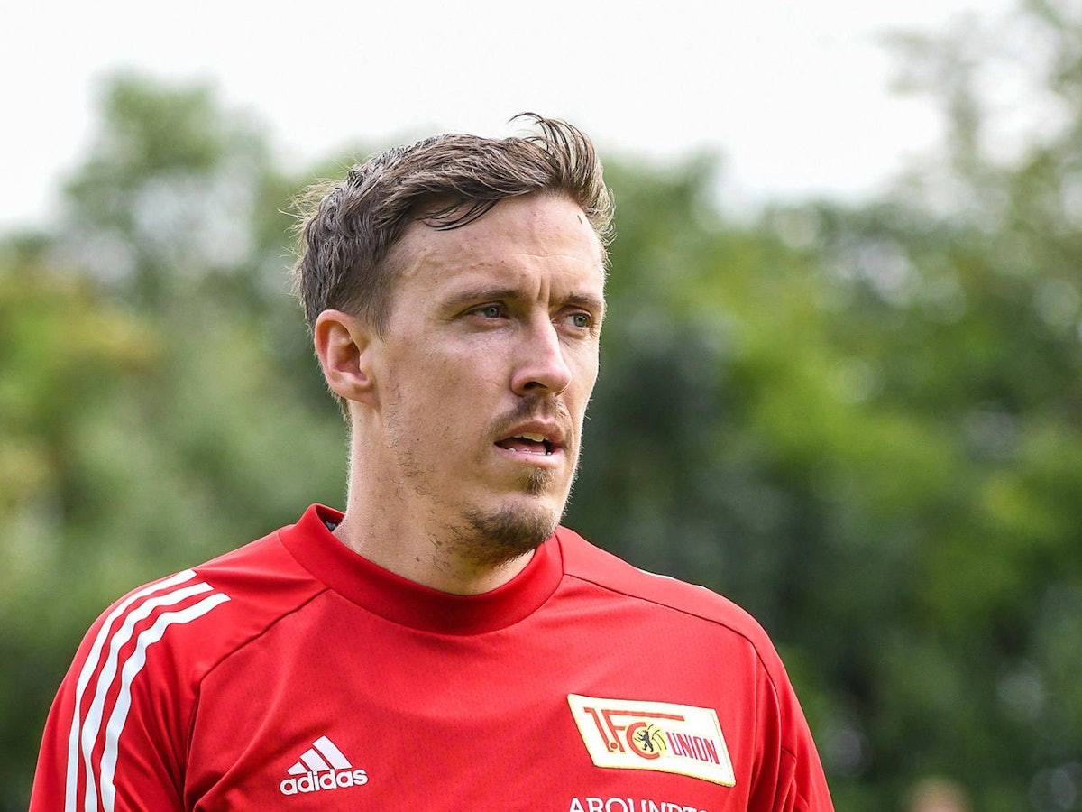 Bundesliga-Profi Max Kruse, hier beim Training seines neuen Klubs Union Berlin, wurde in einem YouTube-Video mit einem seiner vergangenen Fehltritte konfrontiert. Unterdessen zofft sich der Neu-Unioner mit seinem Ex-Klub Fenerbahce Istanbul.