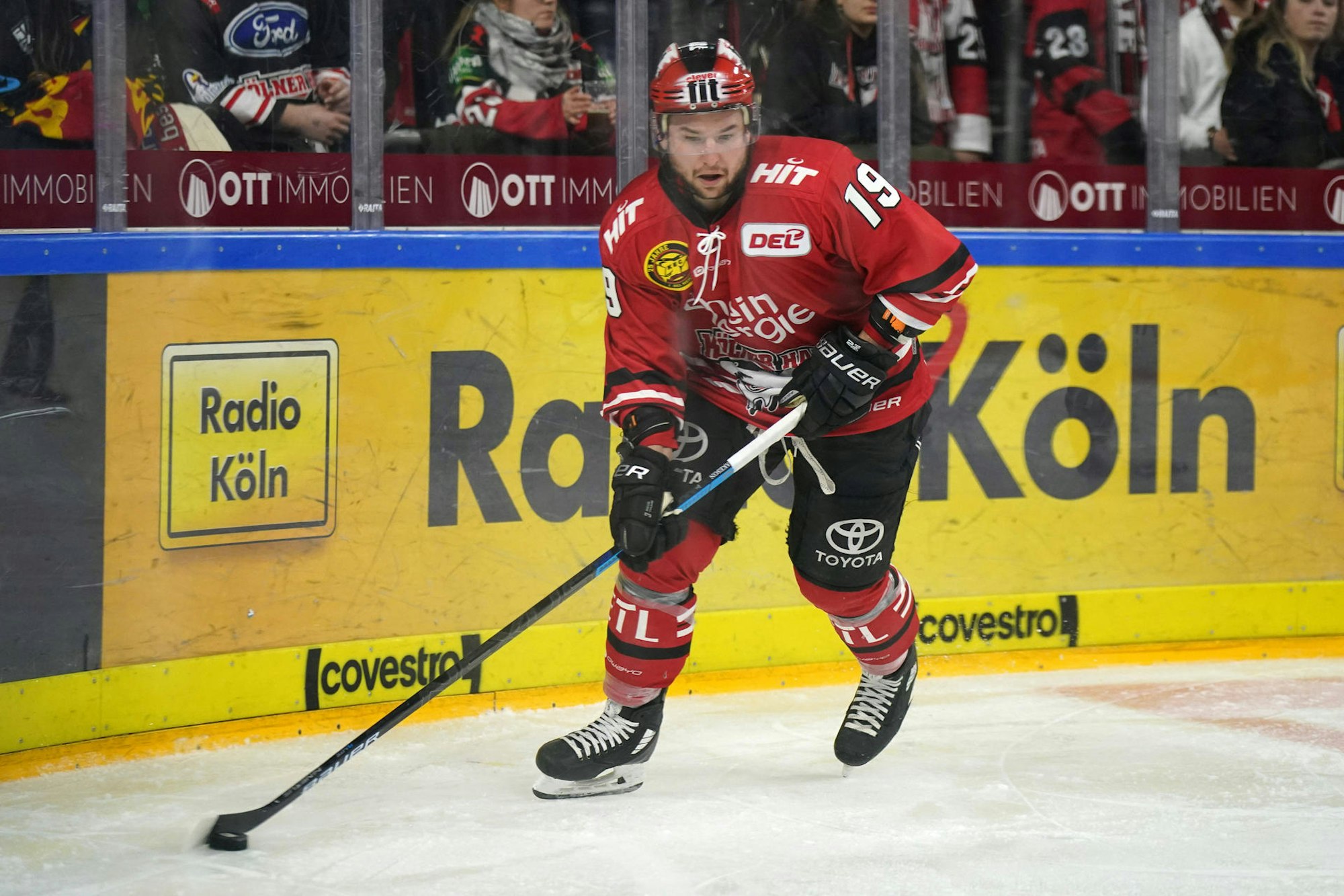 Akeson mit Chance in Augsburg