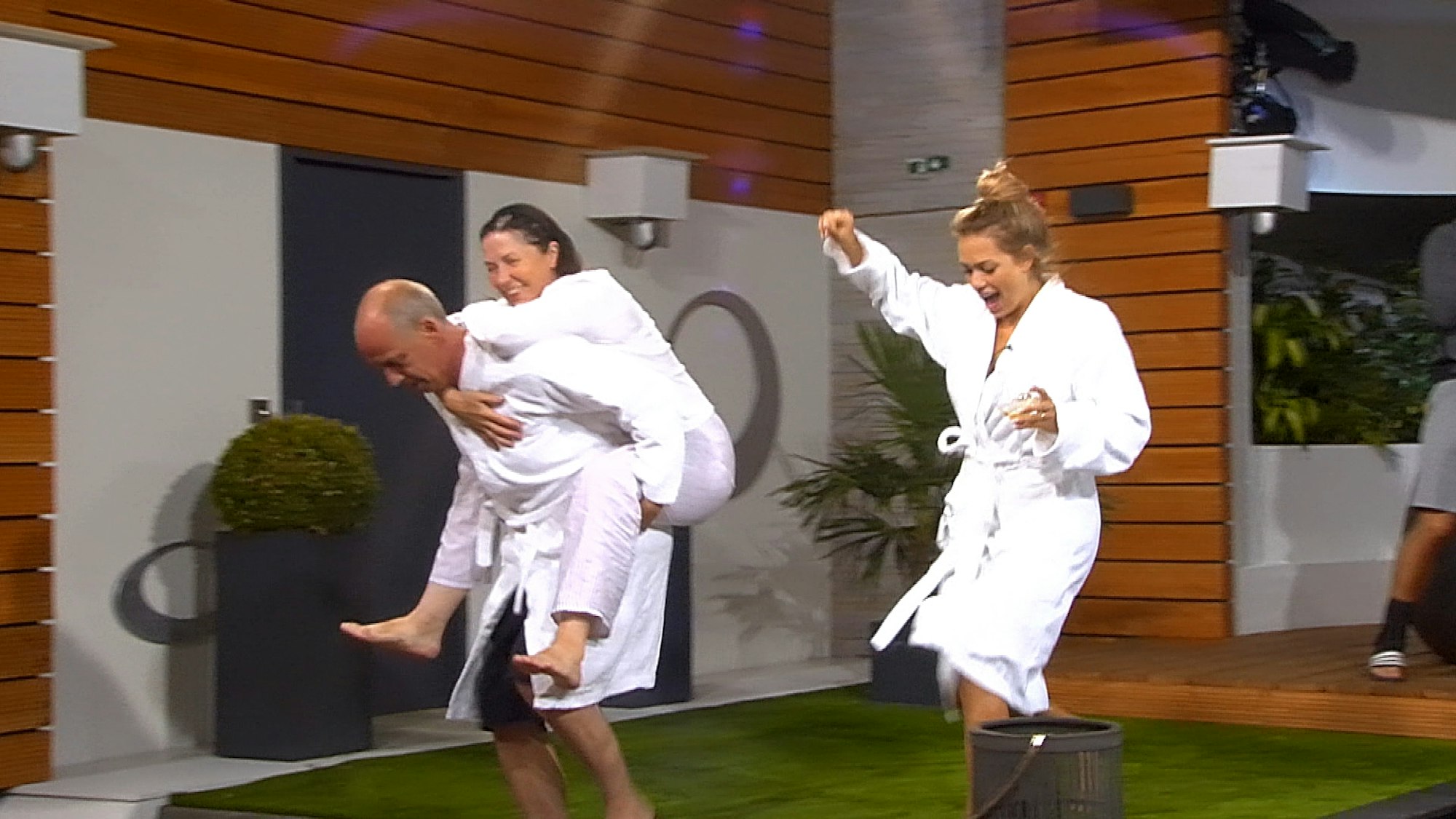 Tag8_MarioIsa_Huckepack2