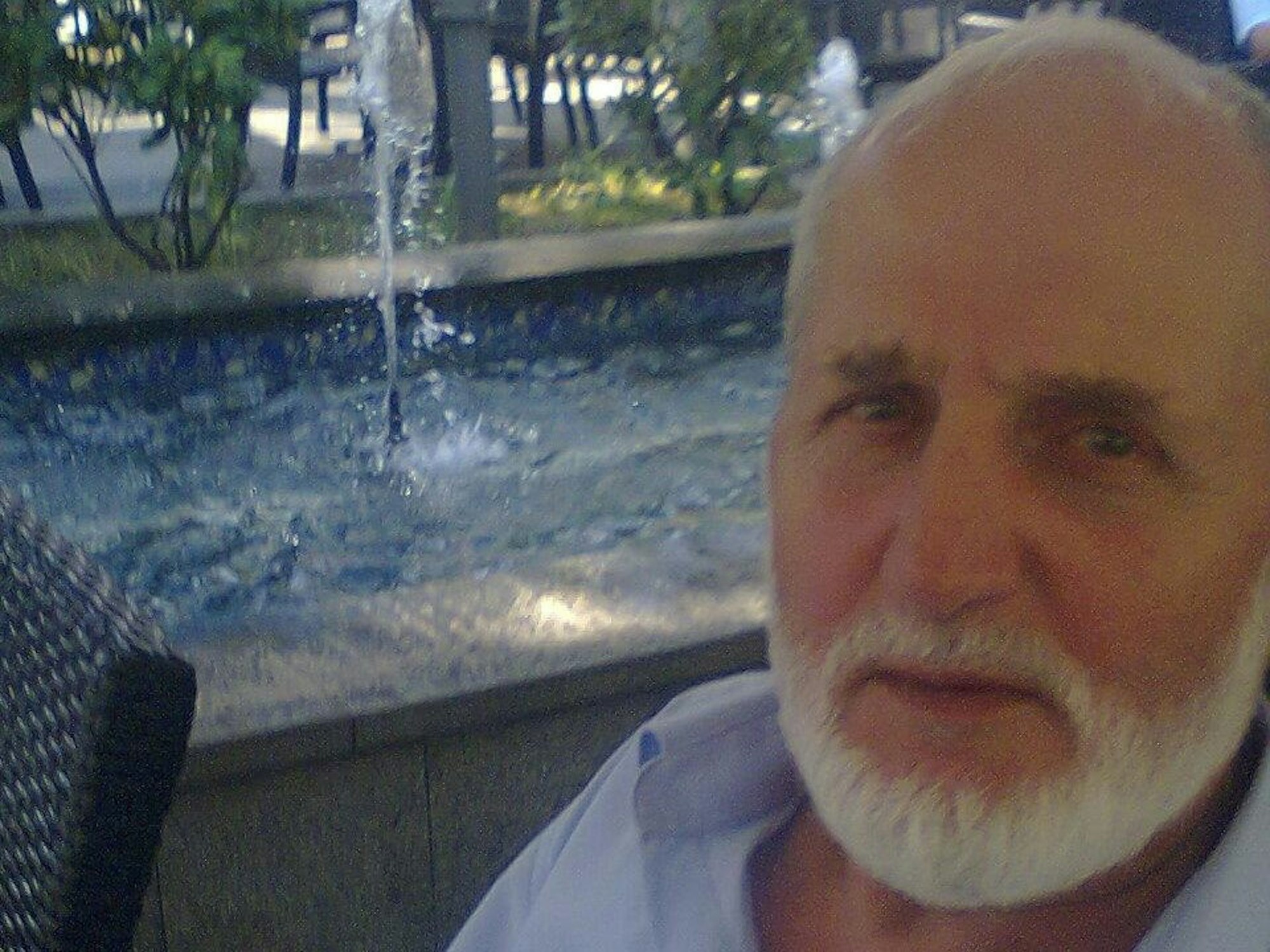 Ahmet Özdemir schaut in die Kamera