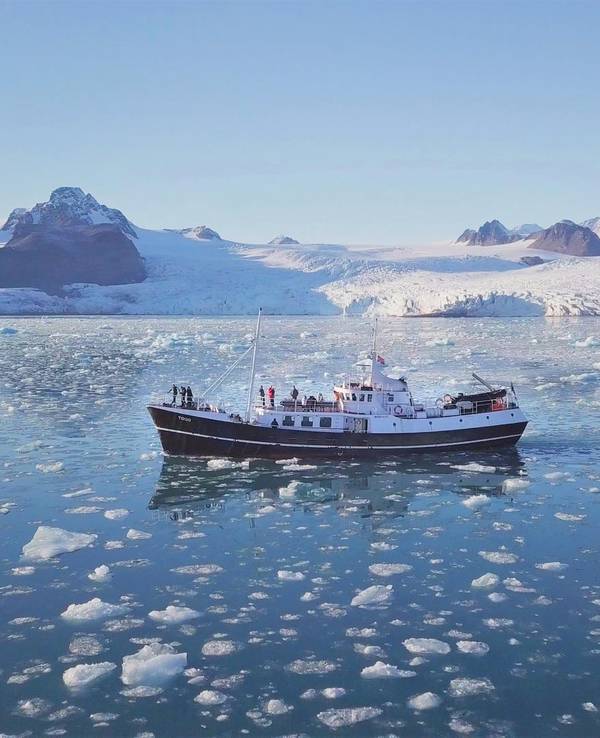 05 Spitzbergen - Fah_rchs Eis 300dpi
