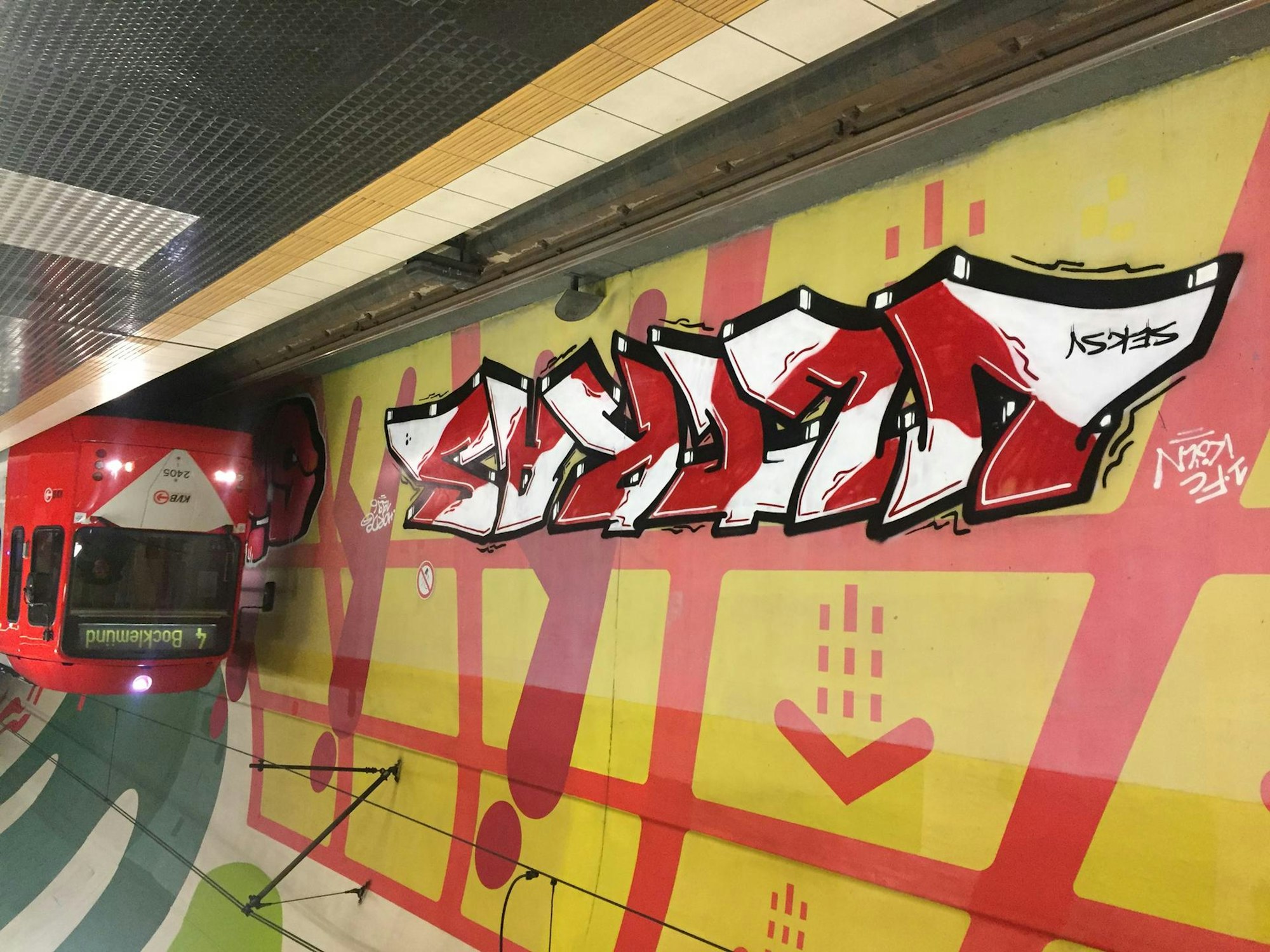 Leyendecker_Strasse_Graffiti_Ultras_Bahn_190122