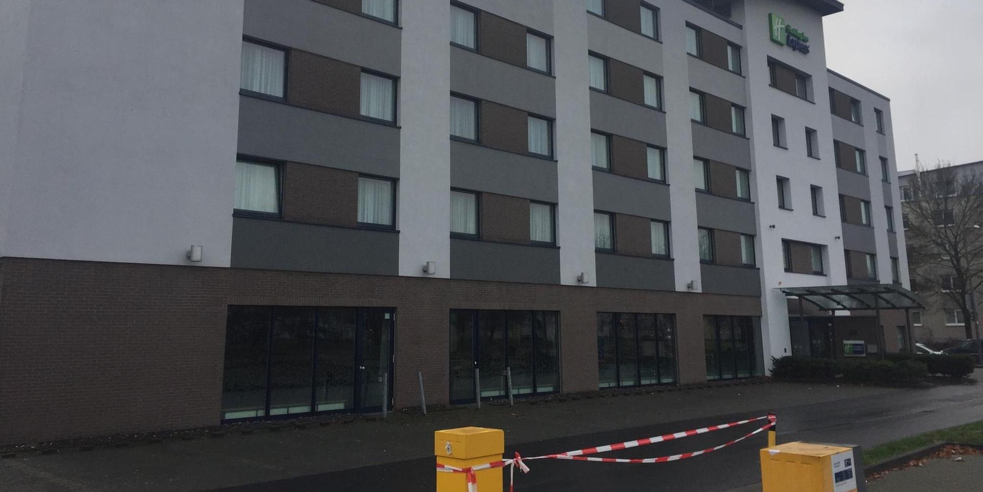 holiday_inn_hotel_002