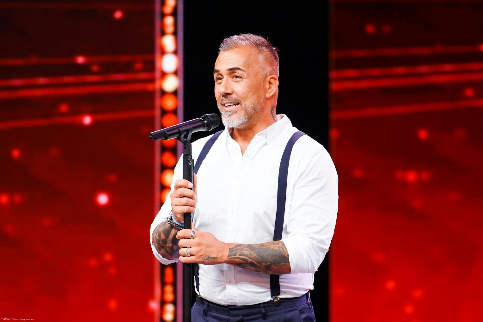 Sänger Mike Leon Grosch auf der Bühne