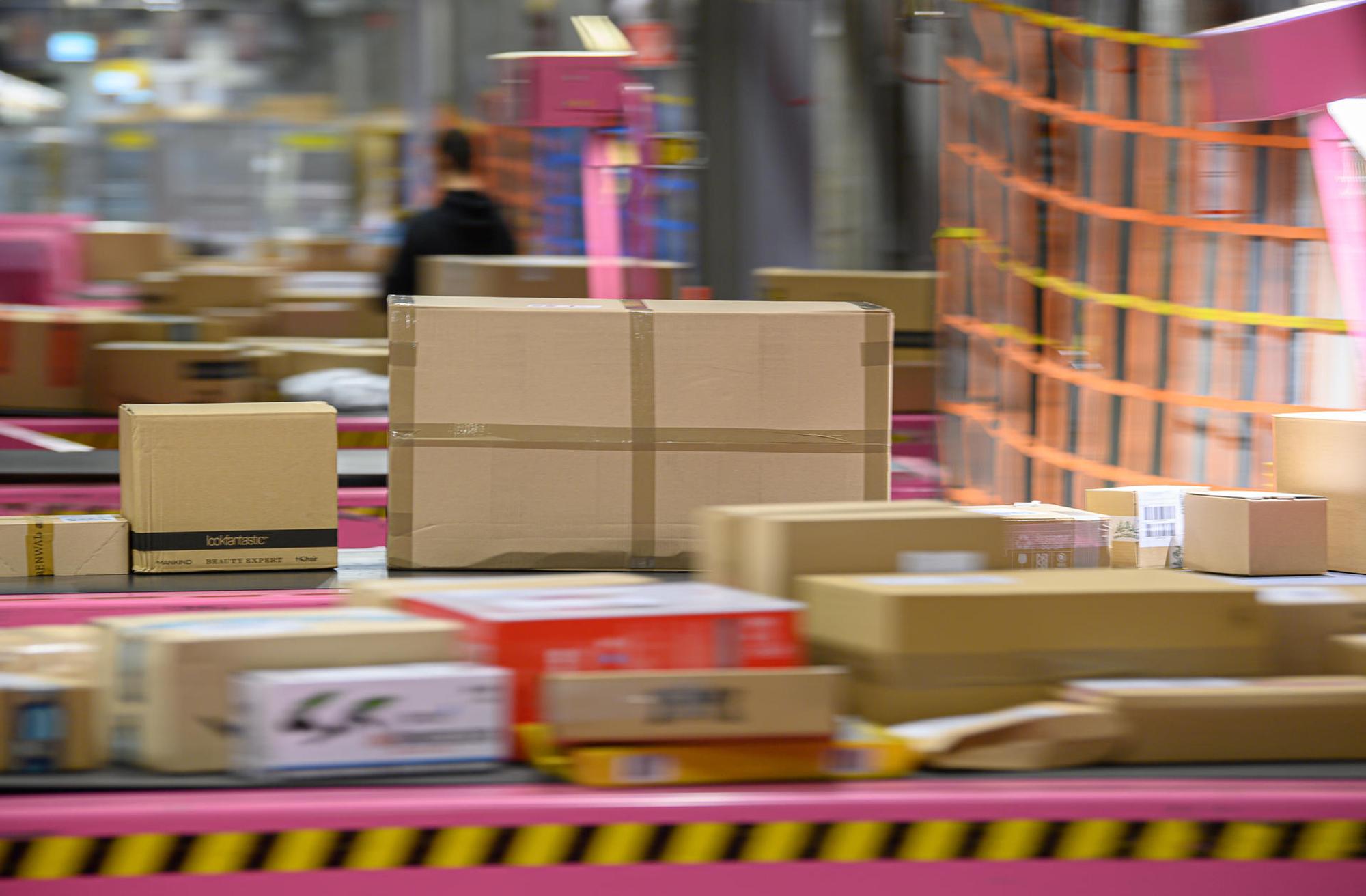pakete dhl