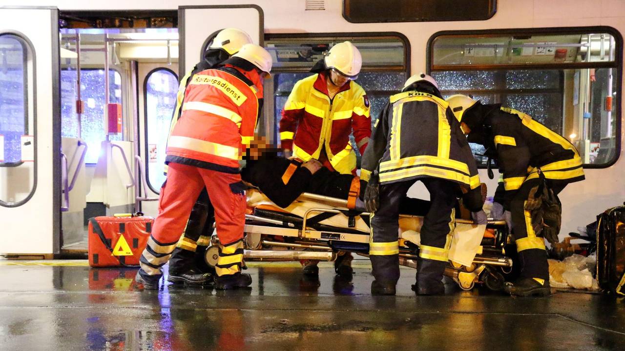 KVB_Unfall_Eifwellwall_Koeln