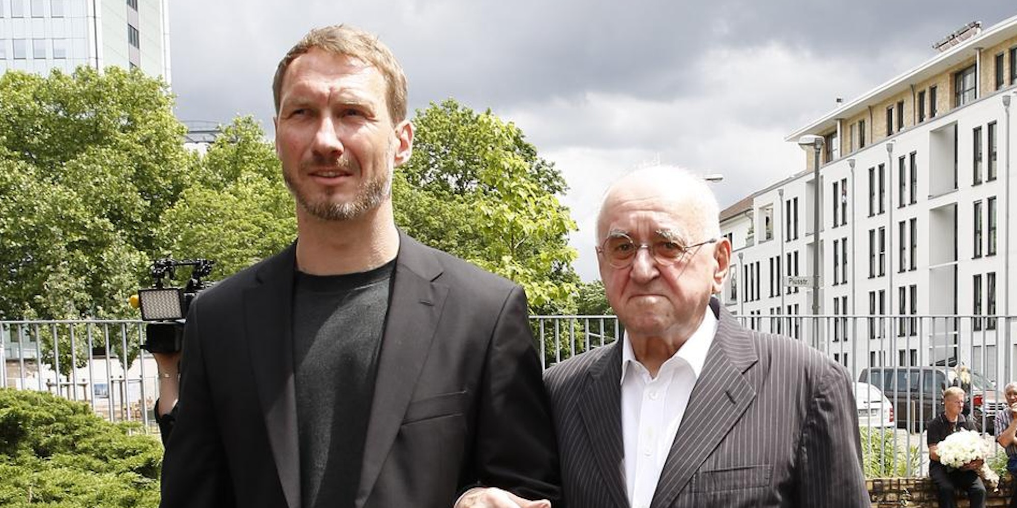 01KBO_16_71-117567076_ori