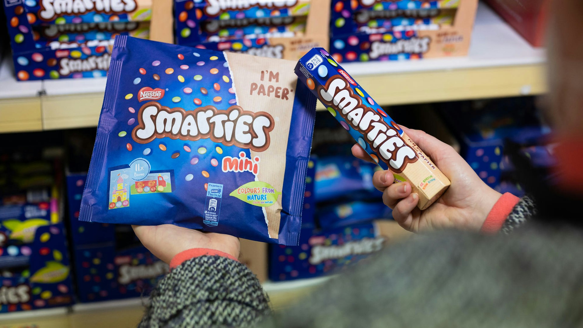 Unser Symbolfoto zeigt Smarties-Produkte, die nicht von dem Rückruf betroffen sind. Zurückgerufen wird der Smarties Adventskalender.