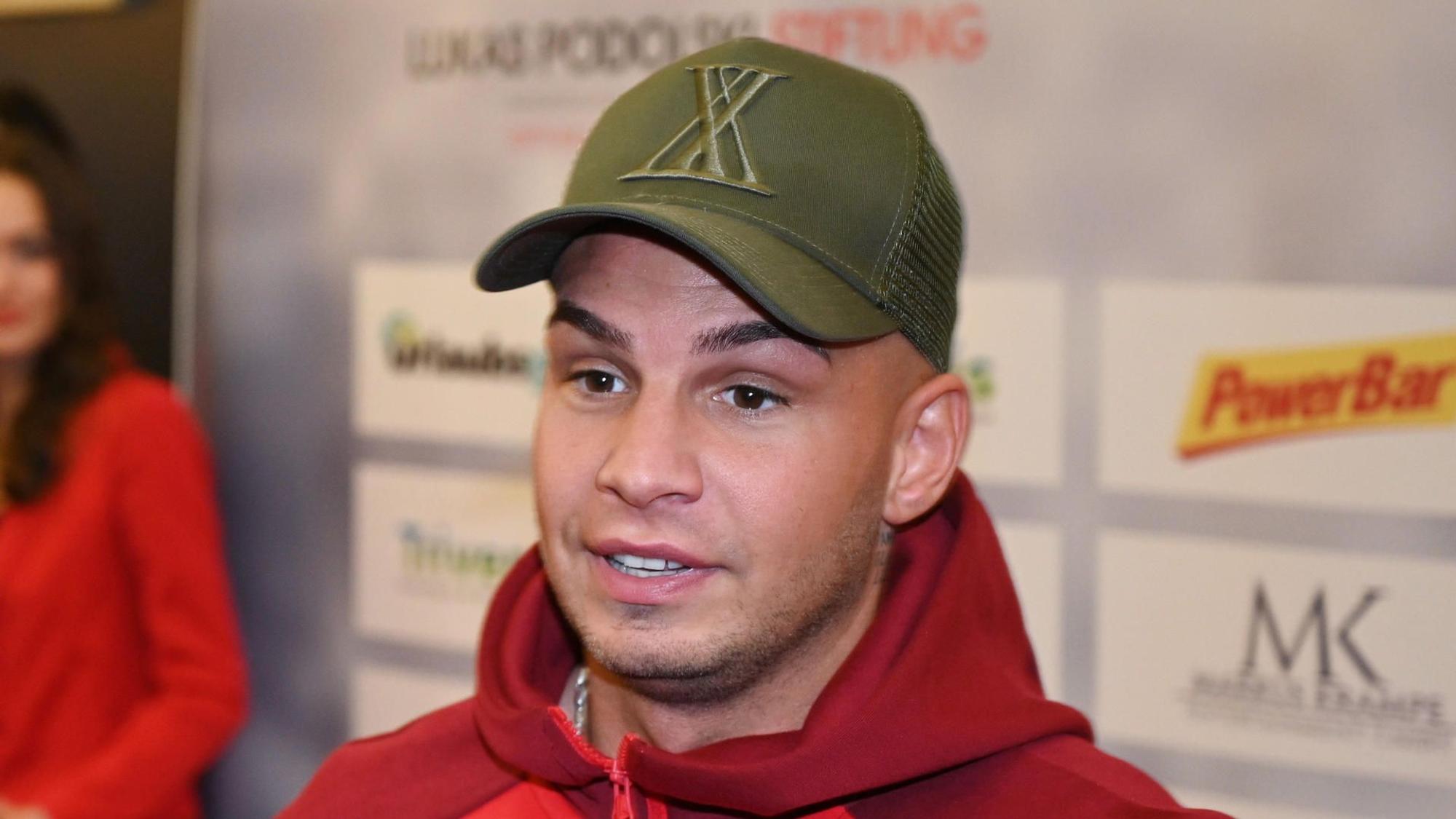 Der Sänger Pietro Lombardi (hier auf einem Foto von 2019) hat sich aus seiner Auszeit bei Instagram gemeldet.