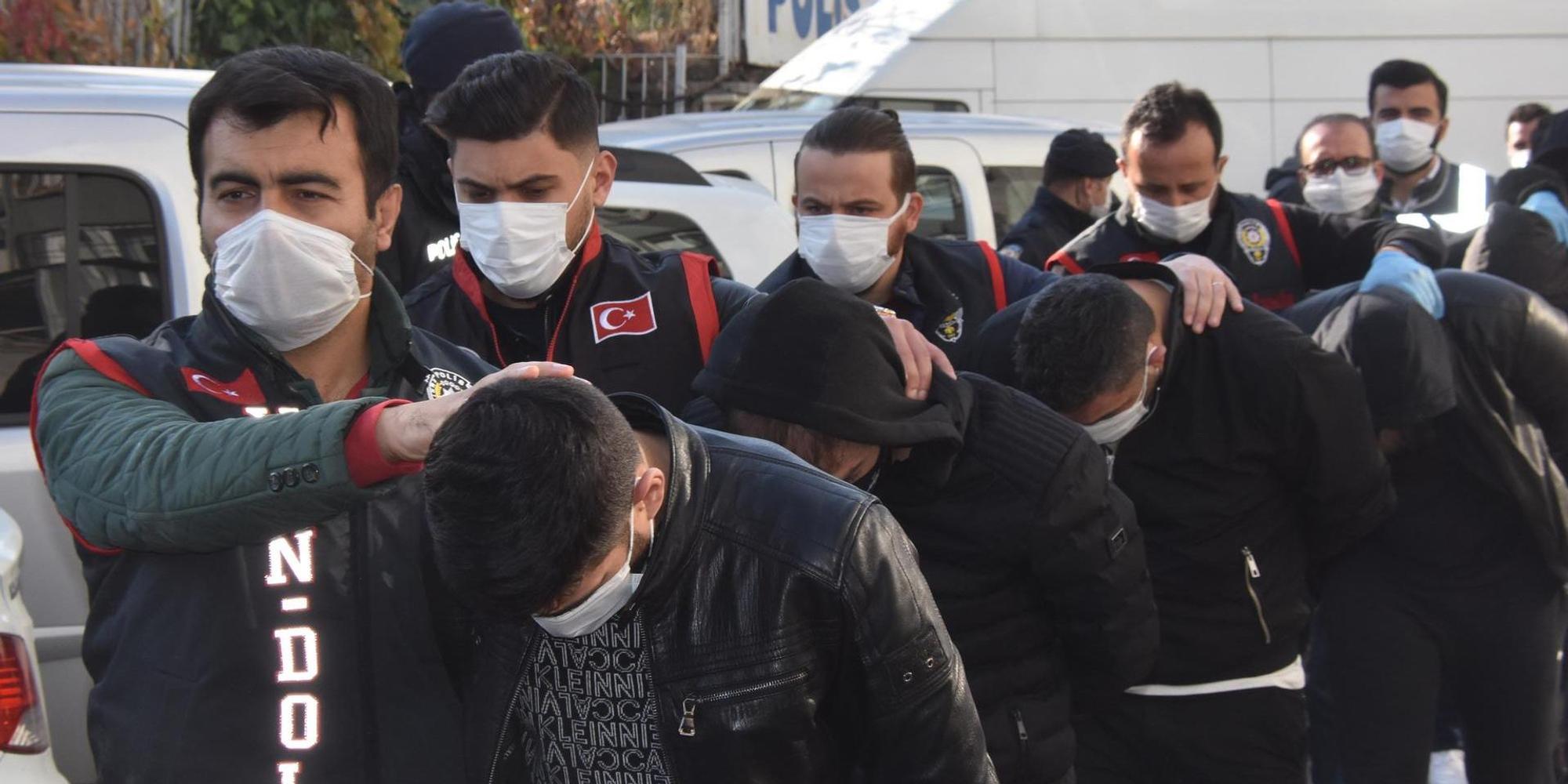razzia_izmir_callcenter_08_12_2020 (2)