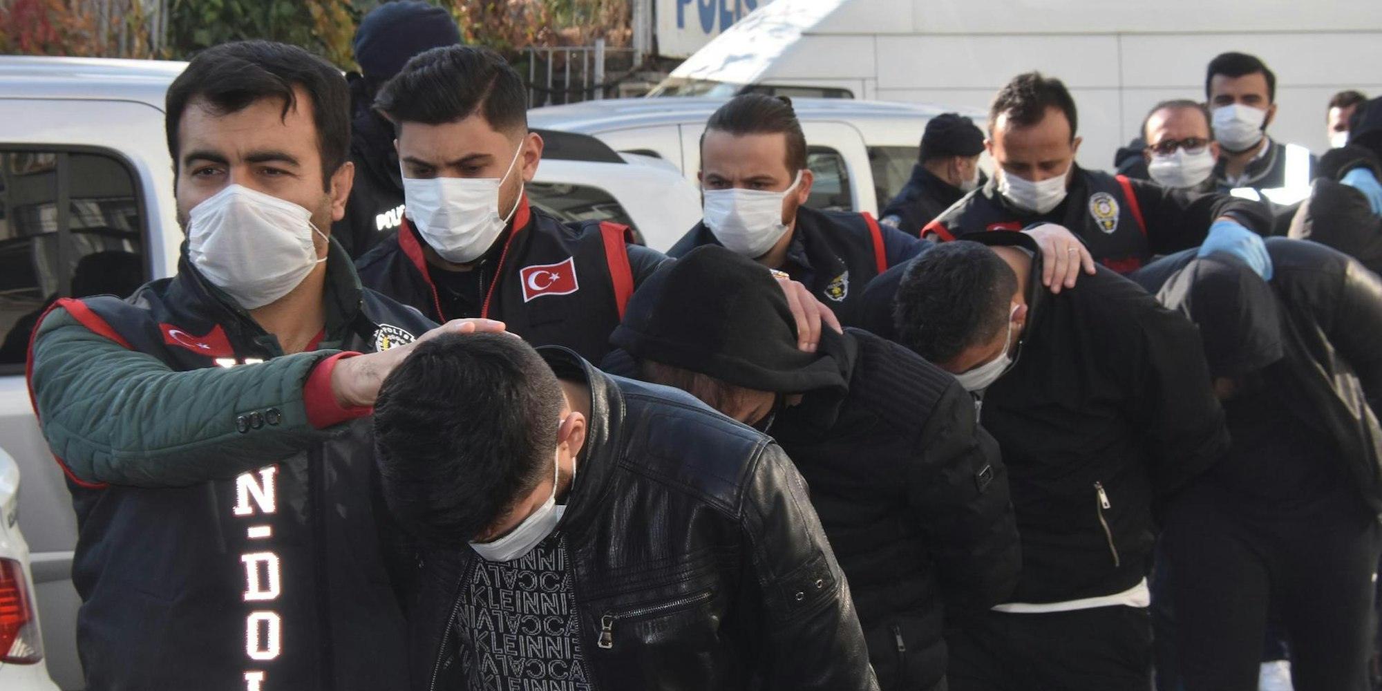 razzia_izmir_callcenter_08_12_2020 (2)