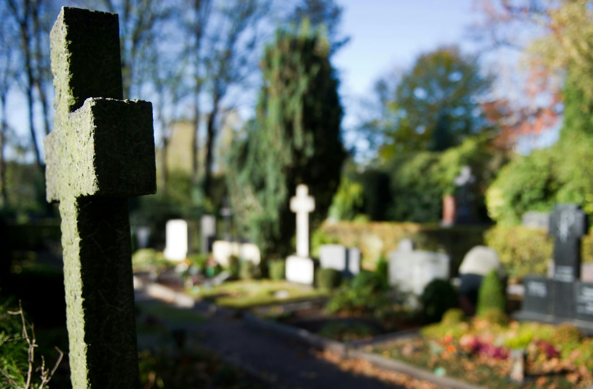 Friedhof_Symbolbild_Geist