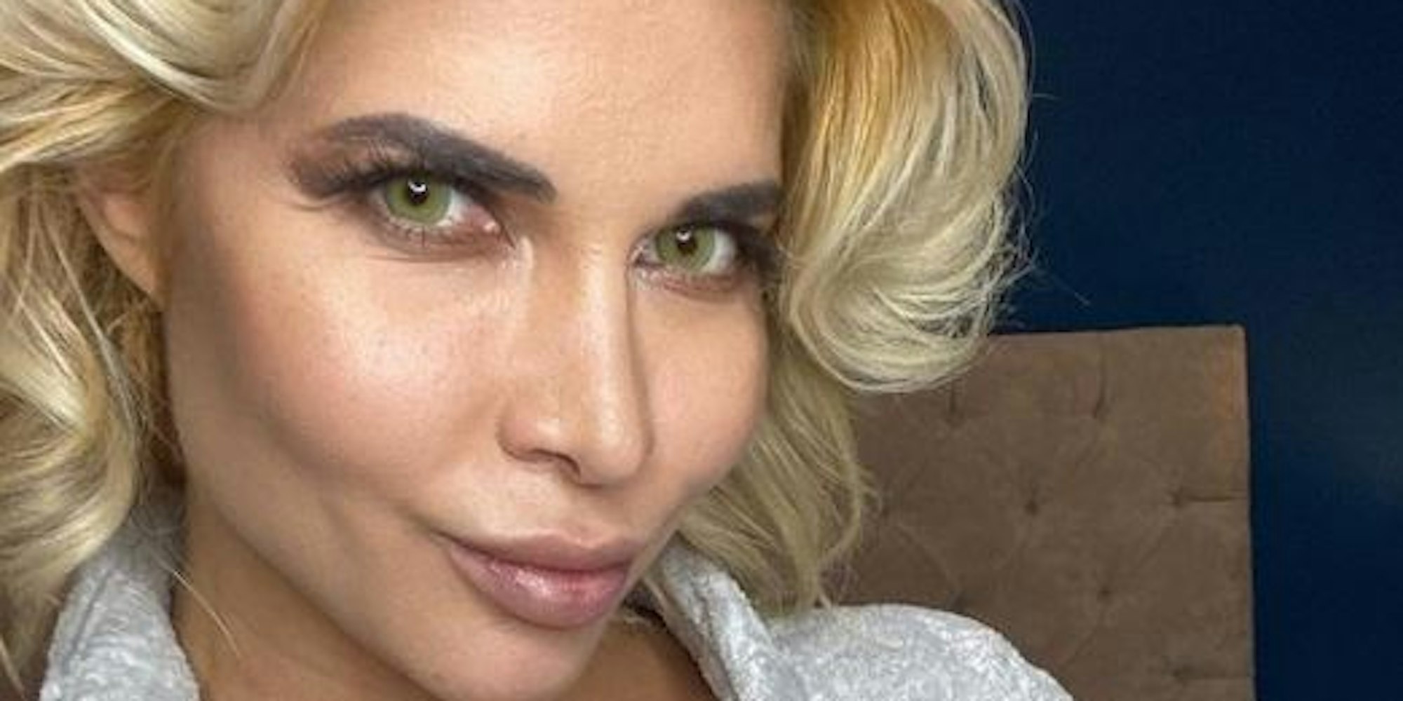 Micaela Schäfer, Erotikmodel, wehrt sich nach Corona-Impfung gegen Impf-Neider