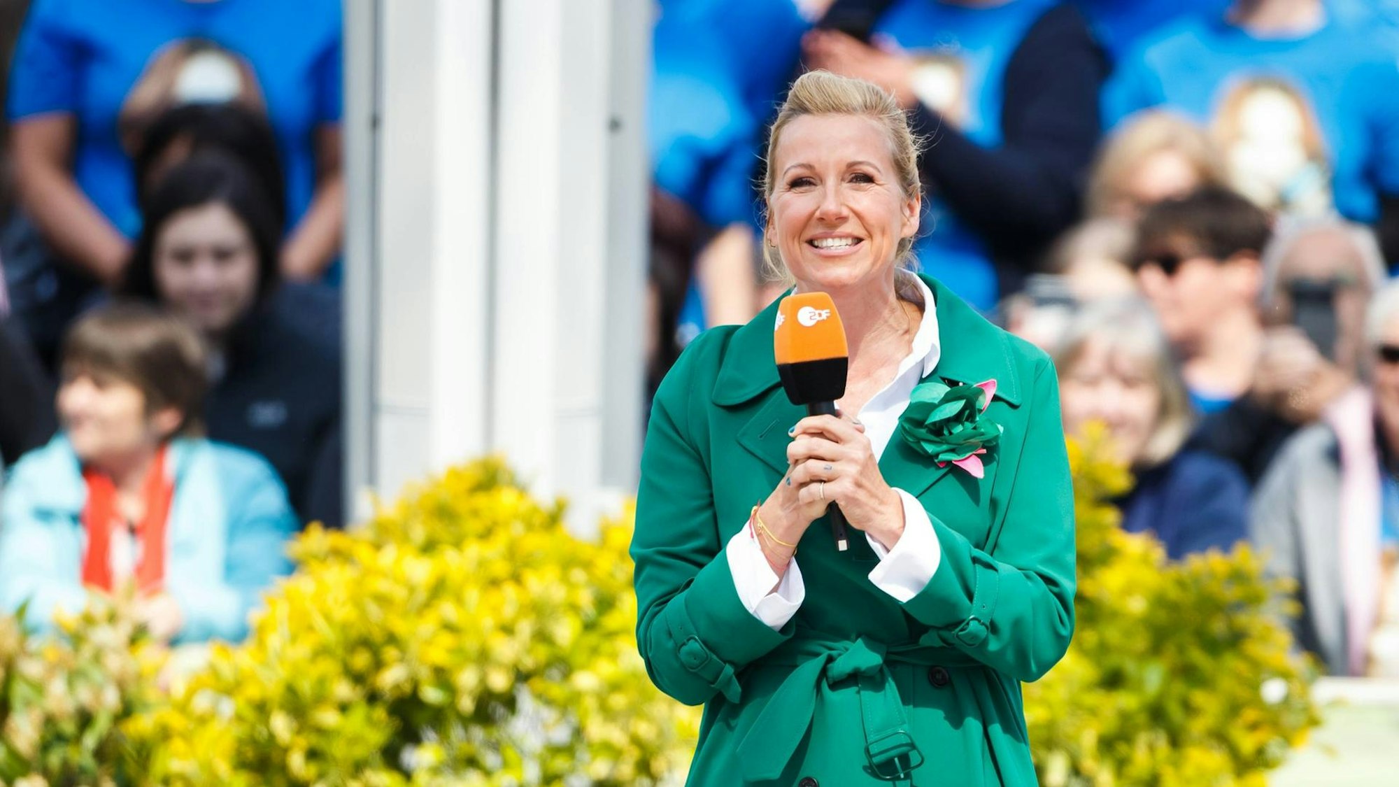 Andrea Kiewel bei der Moderation des „ZDF-Fernsehgartens“ 2019.