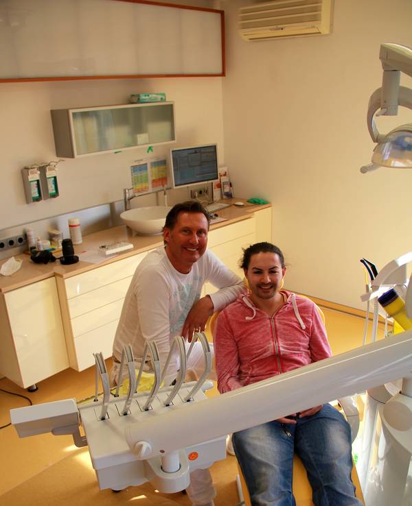 Praxisklinik Nilius_Dr Nilius und Menderes Badgi_kl