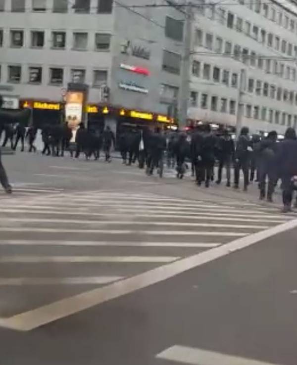 Ausschreitungen_Koeln1703