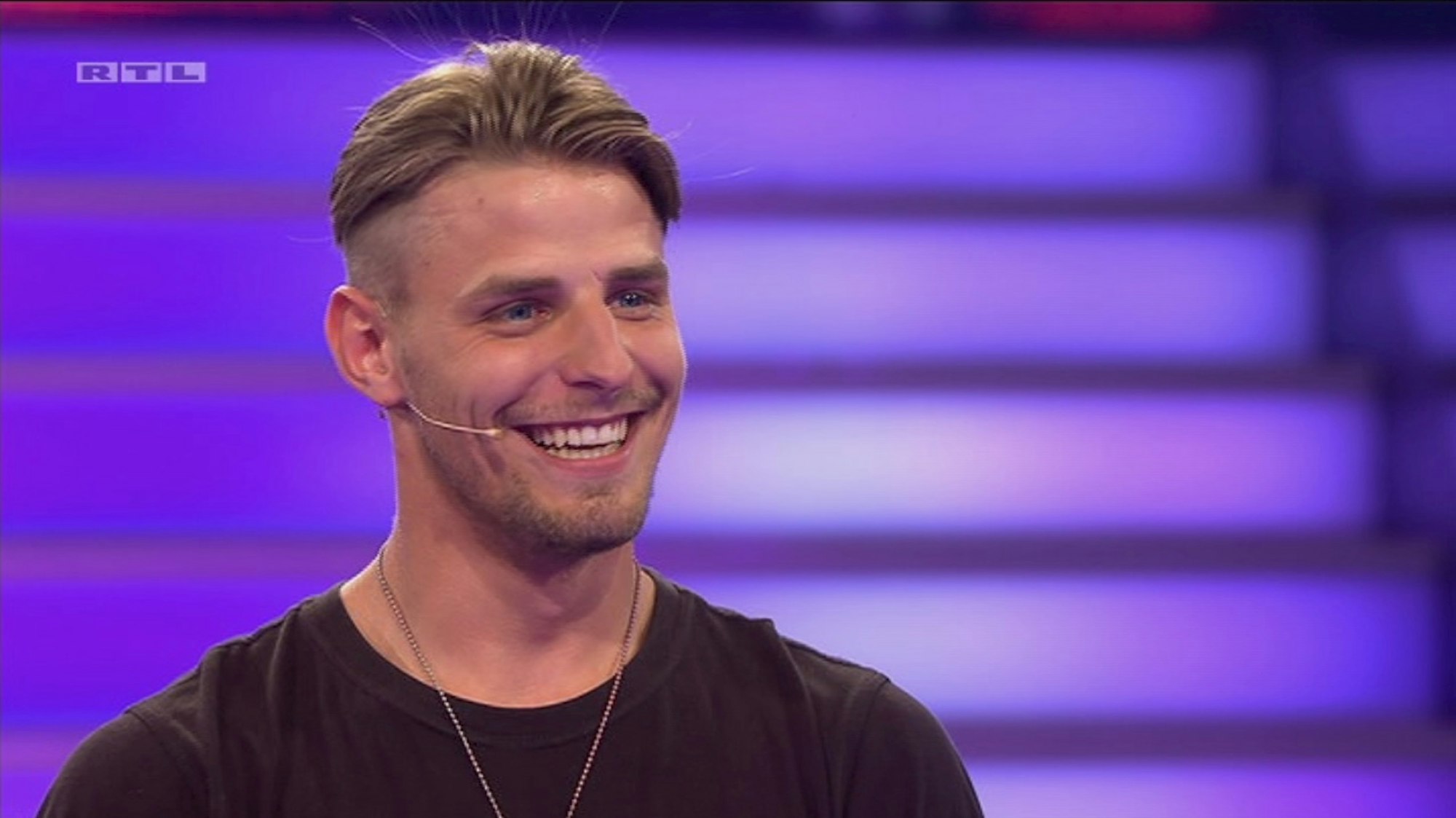 luka lacht