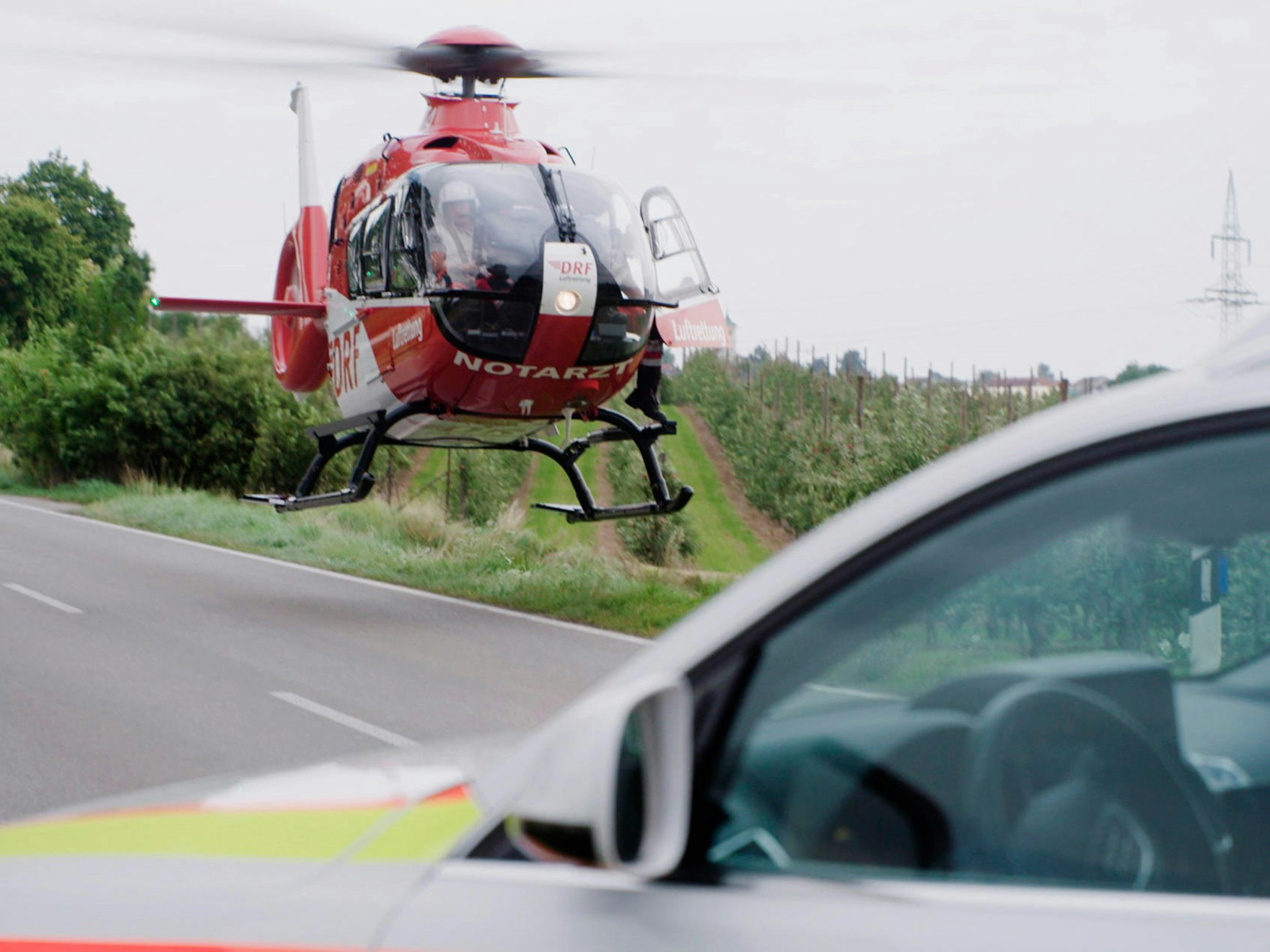 Das kleine Mädchen wurde mit einem Rettungshubschrauber in ein Krankenhaus gebracht