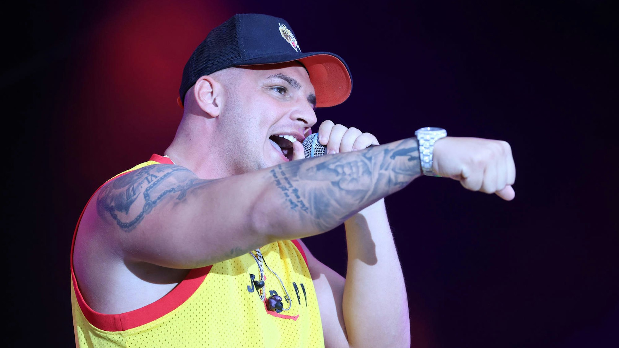 Der deutsche Sänger Pietro Lombardi tritt im Sommer 2020 bei einem Sommer Open Air im Steigerwaldstadion auf.