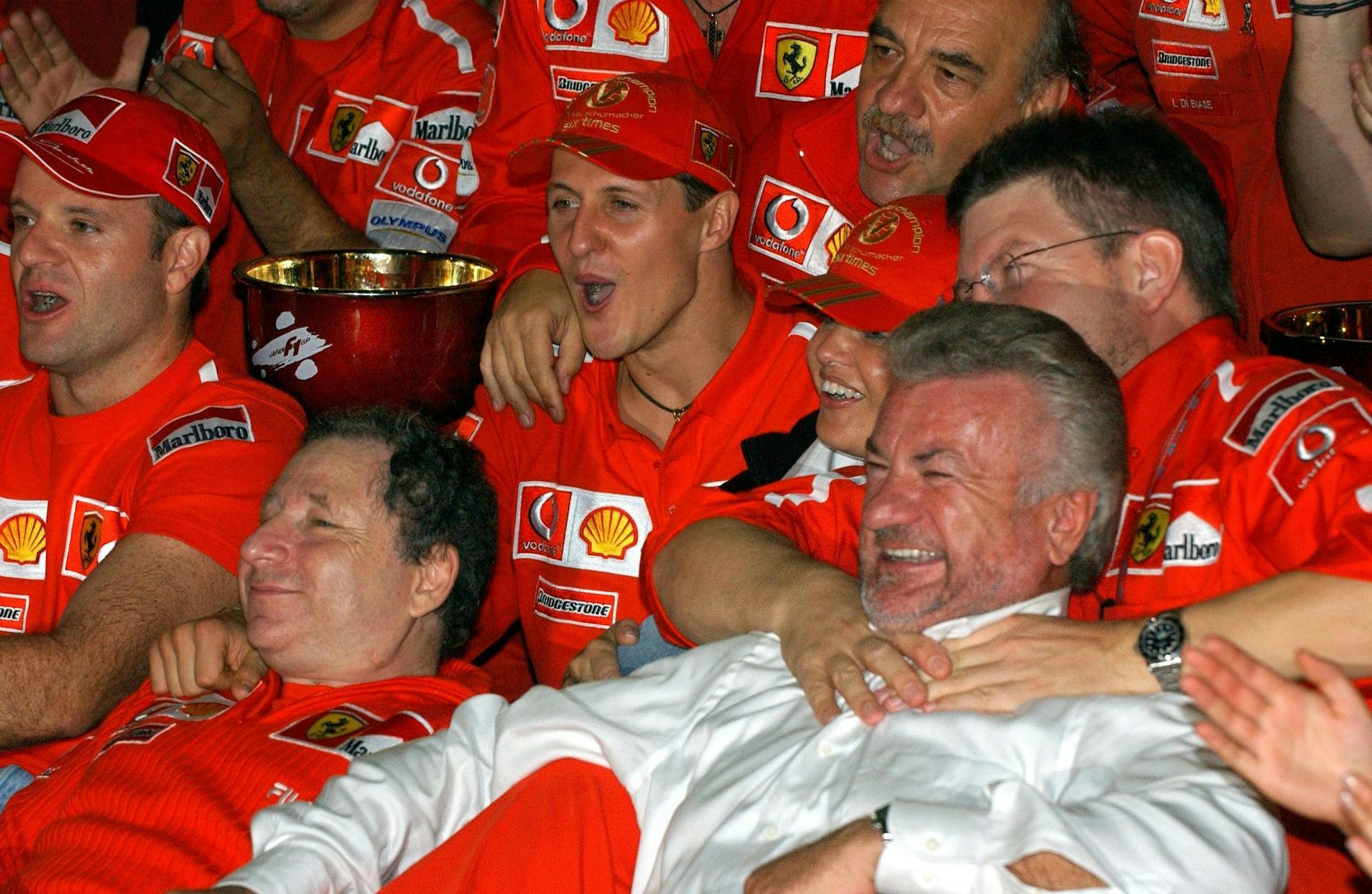 Schumi_Barrichello_WM-Feier_2003