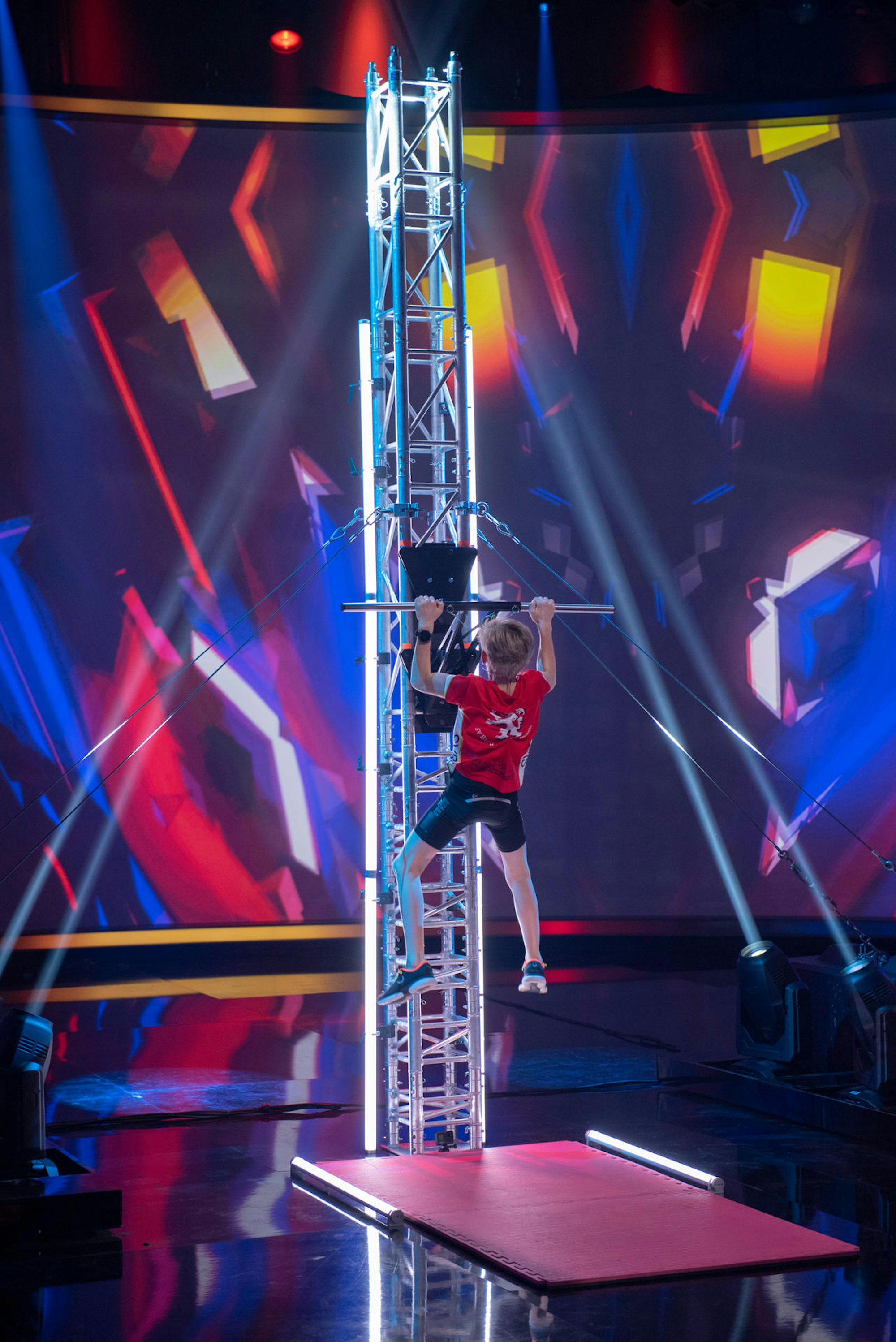 Felix Stieffenhofer bei der Ard-Show „Klein gegen Groß - Das unglaubliche Duell”