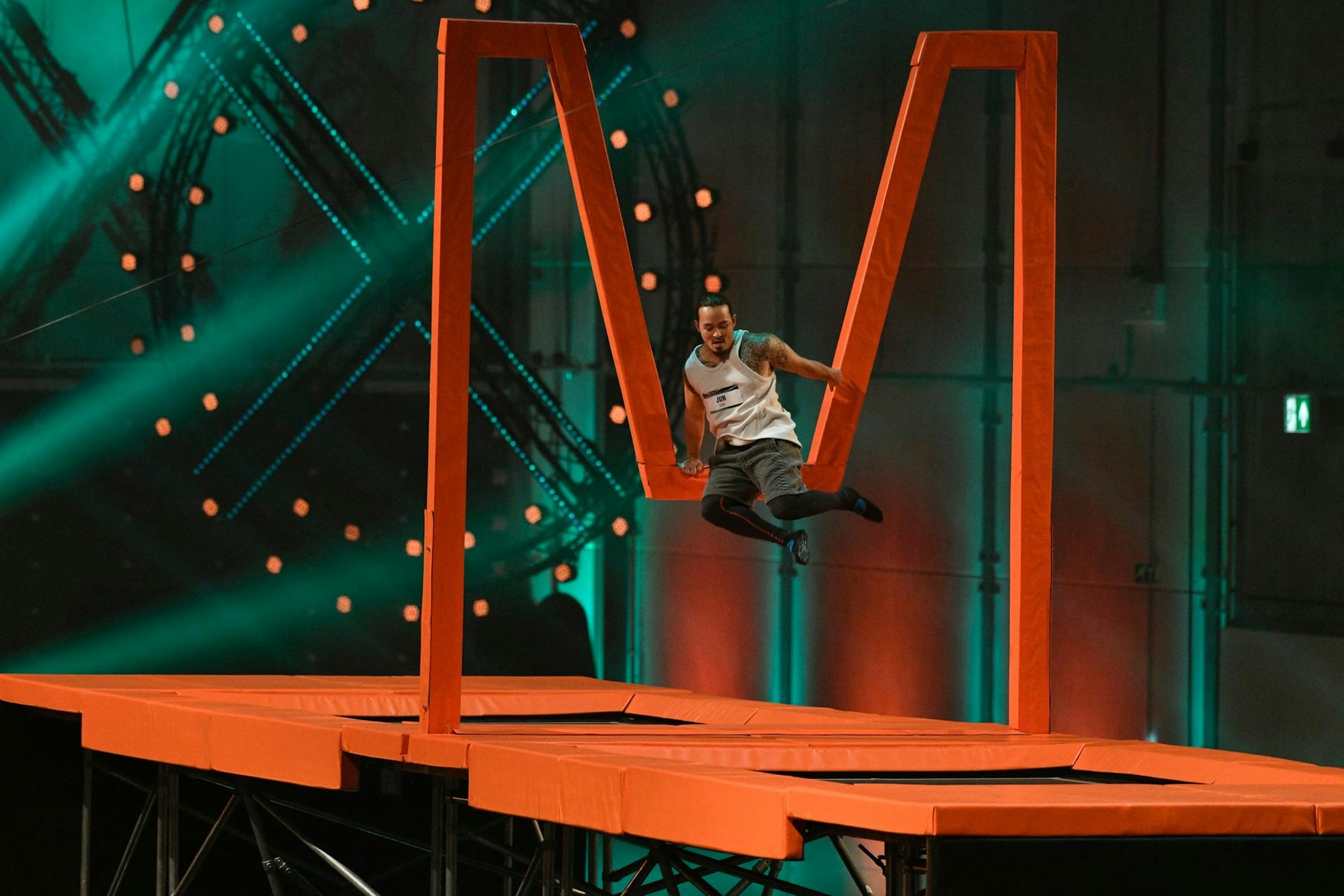 Big Bounce Jun Kim springend 2