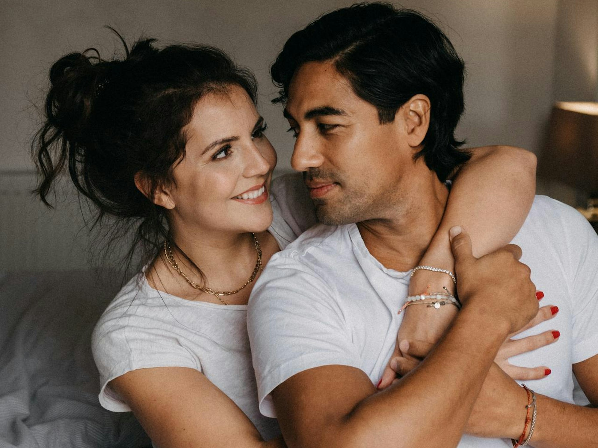 Nic Shanker, Barkeeper der Vox Sendung First Dates, mit seiner Frau Janina.