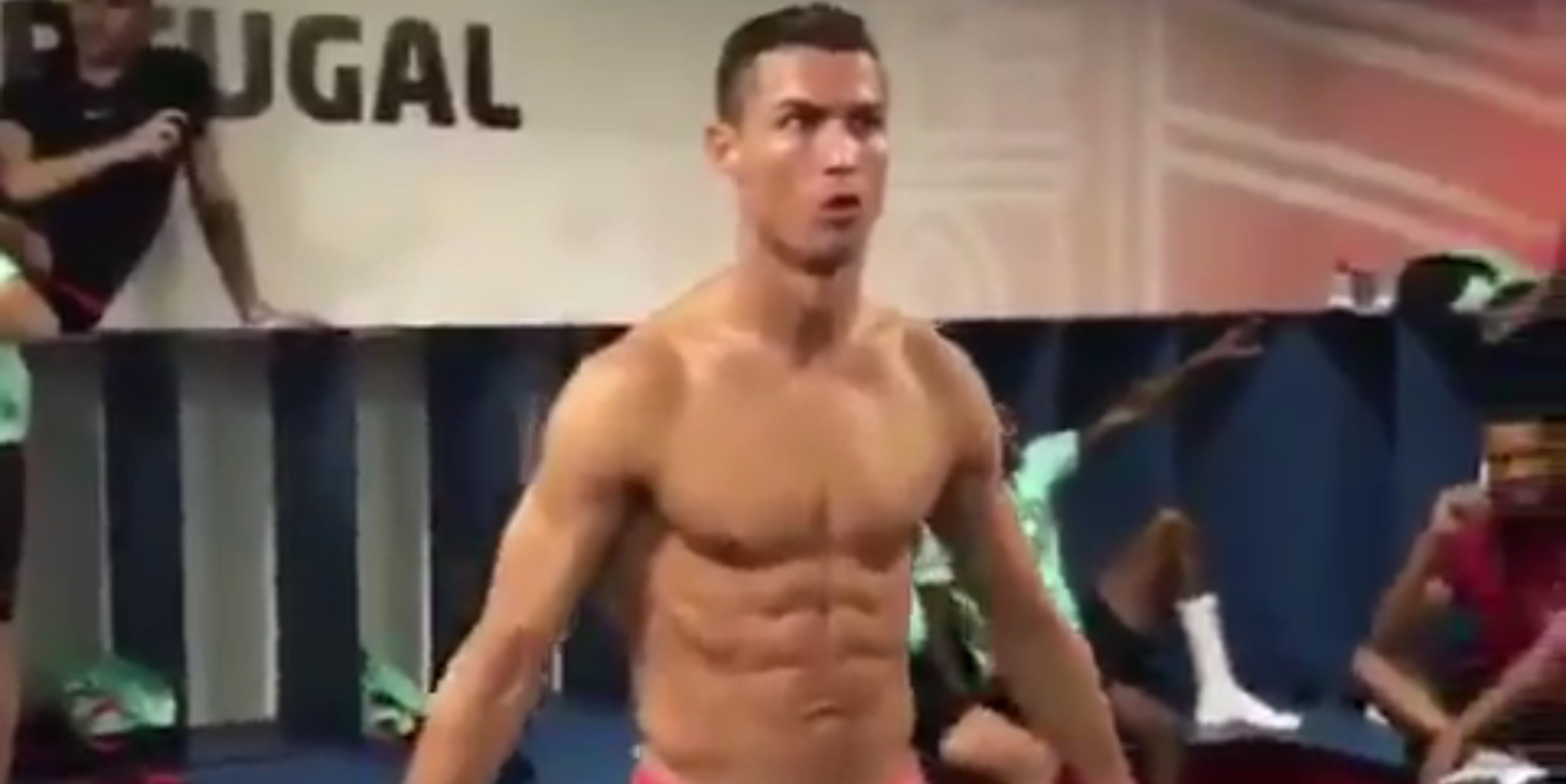 Cristiano Ronaldo Mannequin-Challenge