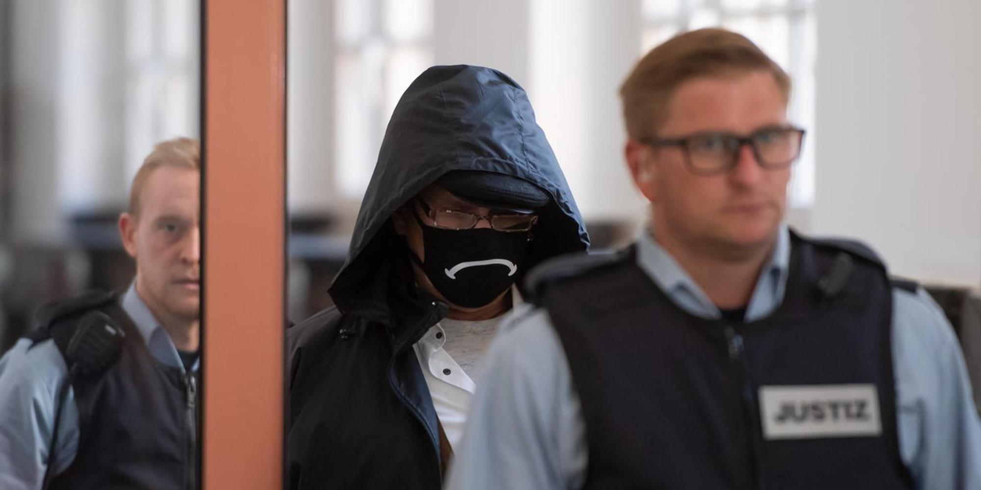 Schalla-Mörder mit Gerichtsdienern
