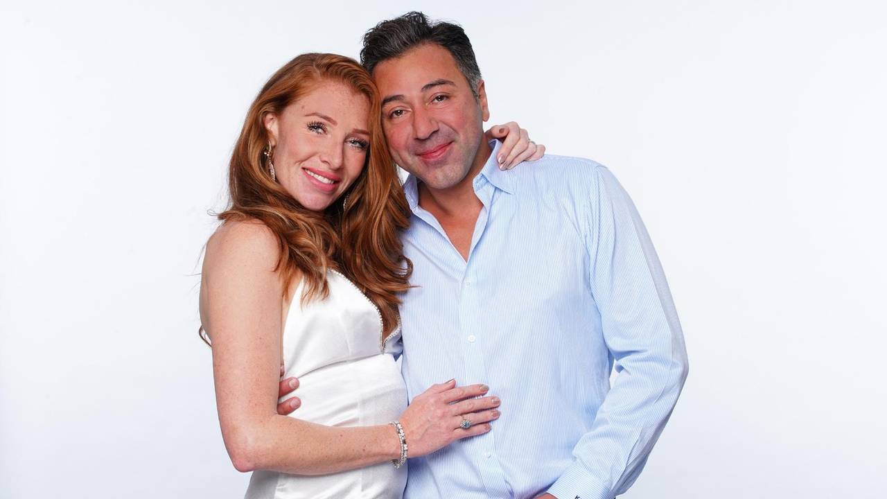 Georgina Fleur und Kubilay Özdemir posieren gemeinsam auf einem Foto vor dem Start des Sommerhaus 2020.