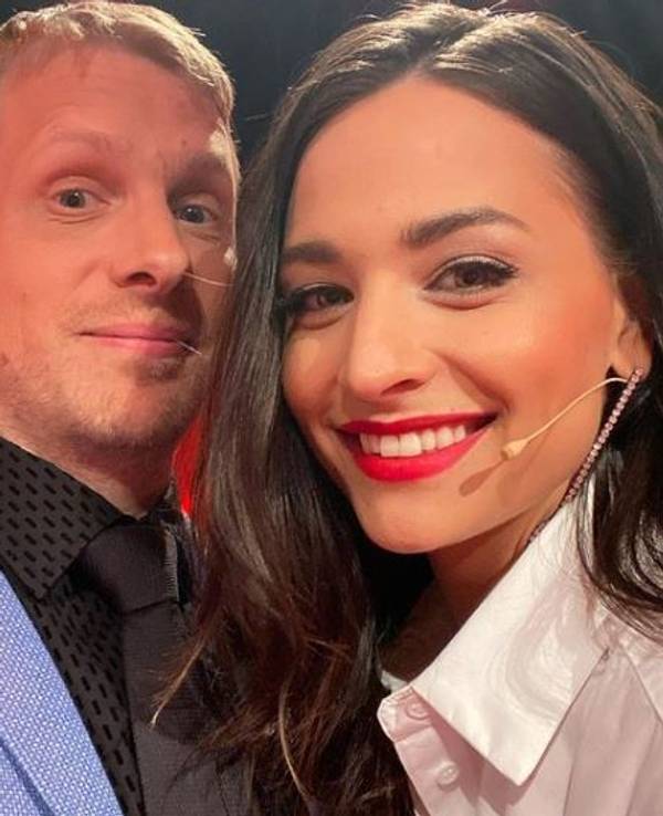 Oliver und Amira Pocher auf einem Selfie